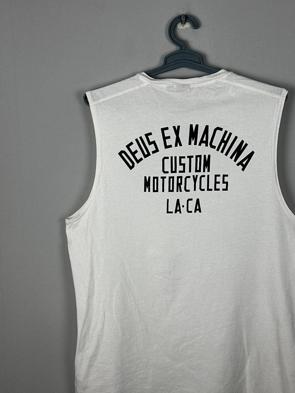 Deus Ex Machina Vintage Deus Ex Machina Big Logo White Sleeveless T Shirt Size US L / EU 52-54 / 3 - 13 Thumbnail