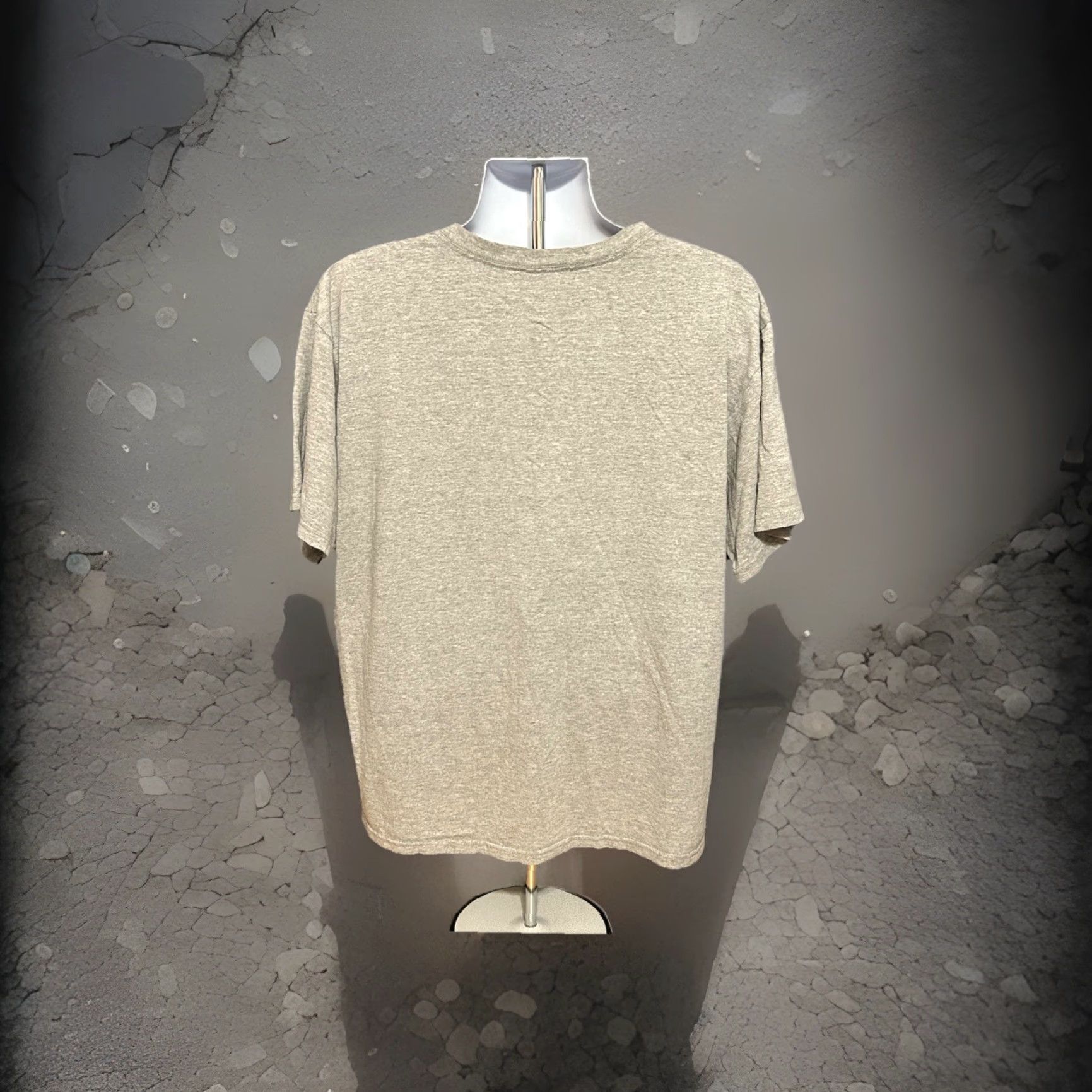 Adidas VINTAGE Notre Dame Fighting Irish Adidas Shirt Men Large Heather Gray Size US XL / EU 56 / 4 - 5 Thumbnail