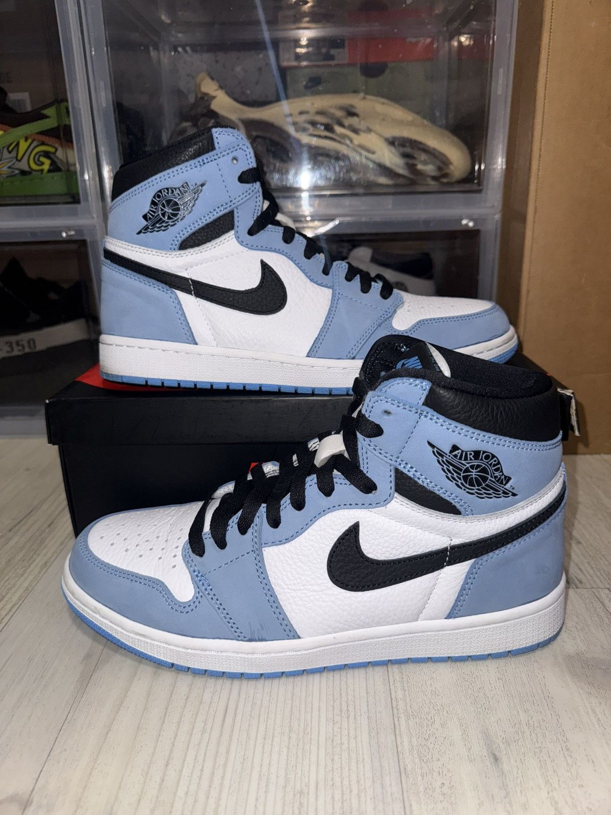Jordan Brand Air Jordan 1 Retro High OG University Blue Size US 9.5 / EU 42-43 - 2 Thumbnail