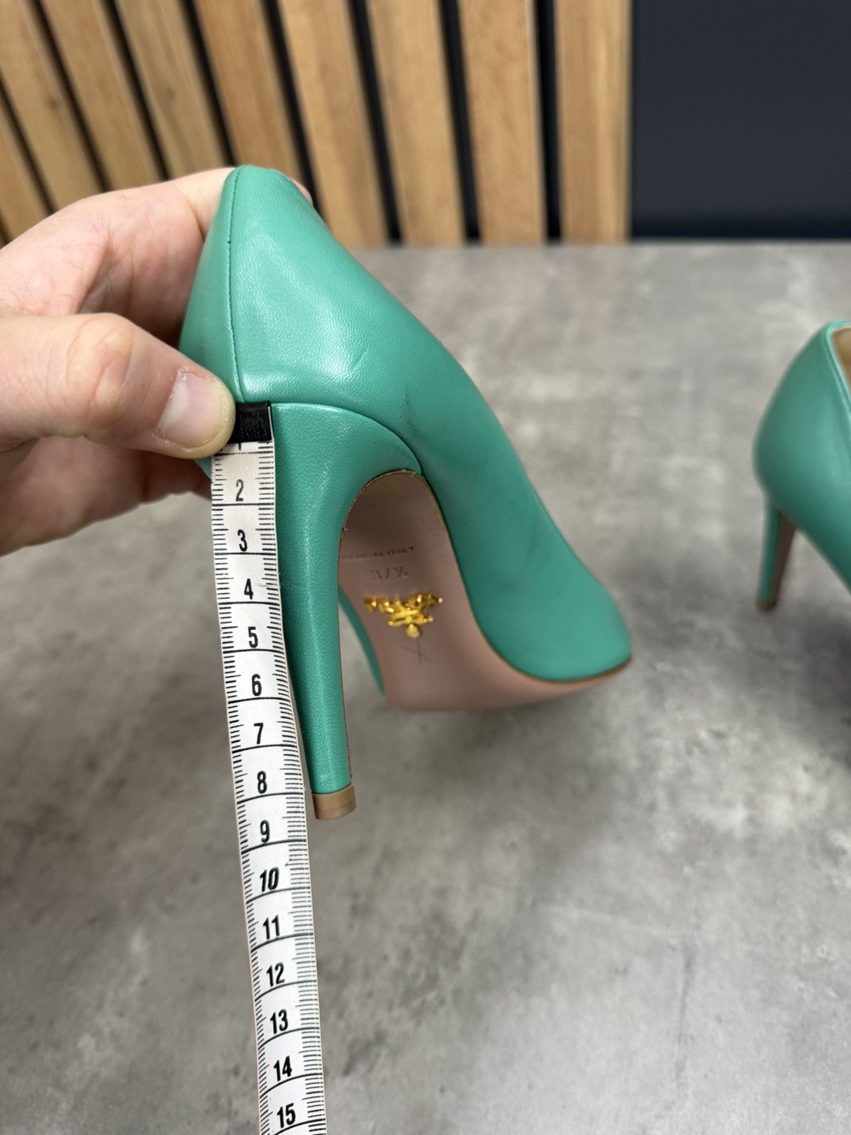 Prada Prada Green Leather Pointed Toe Pumps Heels Size 37 1/2 Size US 7.5 / IT 37.5 - 11 Thumbnail