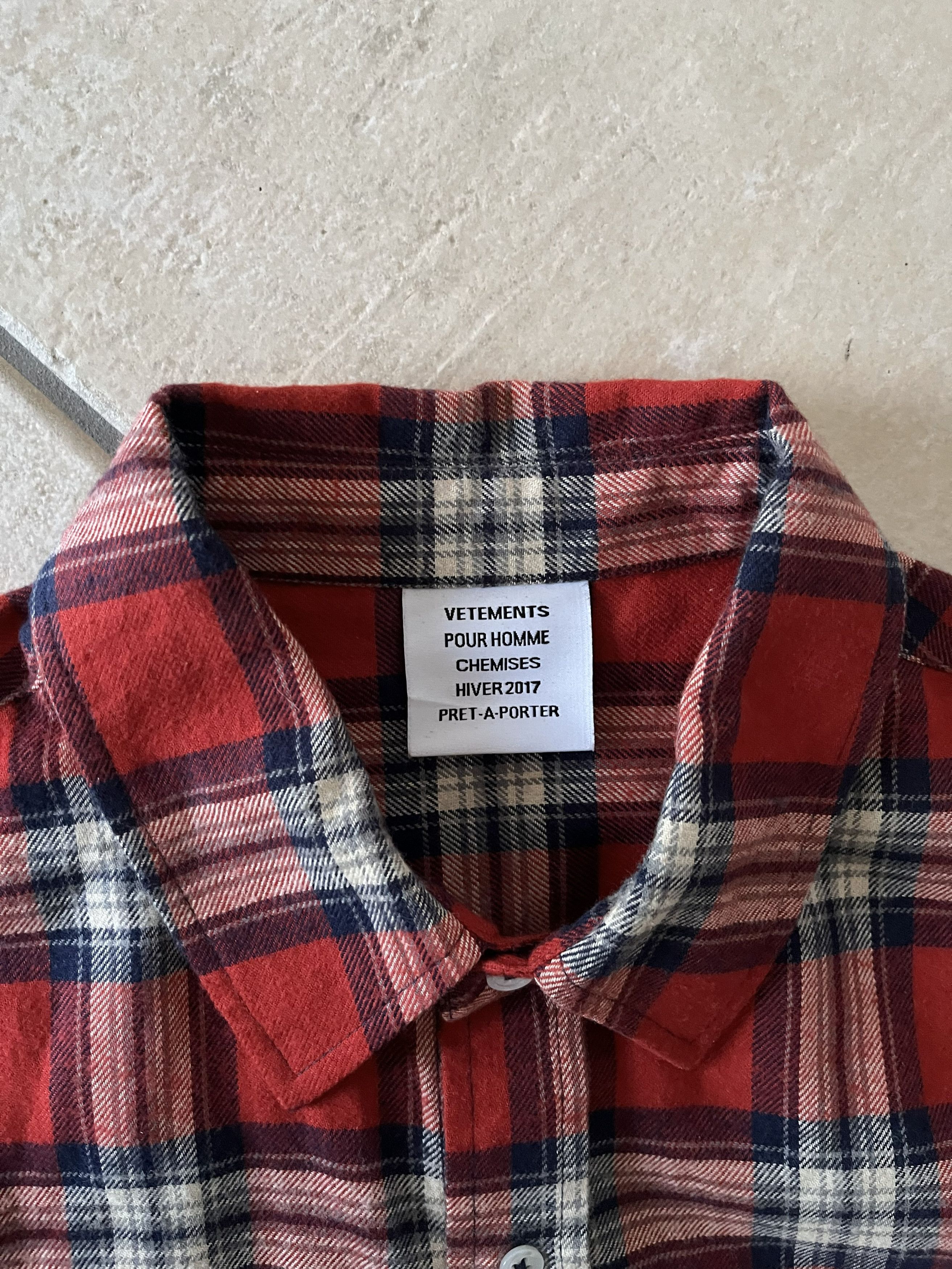 Vetements FW16 Vetements "Time is Money" One Sleeve Shirt Size US S / EU 44-46 / 1 - 5 Thumbnail
