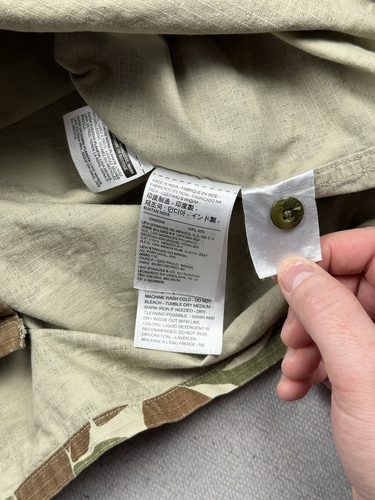 Levi's Vintage Levi’s San Francisco Camo Overshirt Eagle Embroidery Size US L / EU 52-54 / 3 - 11 Thumbnail