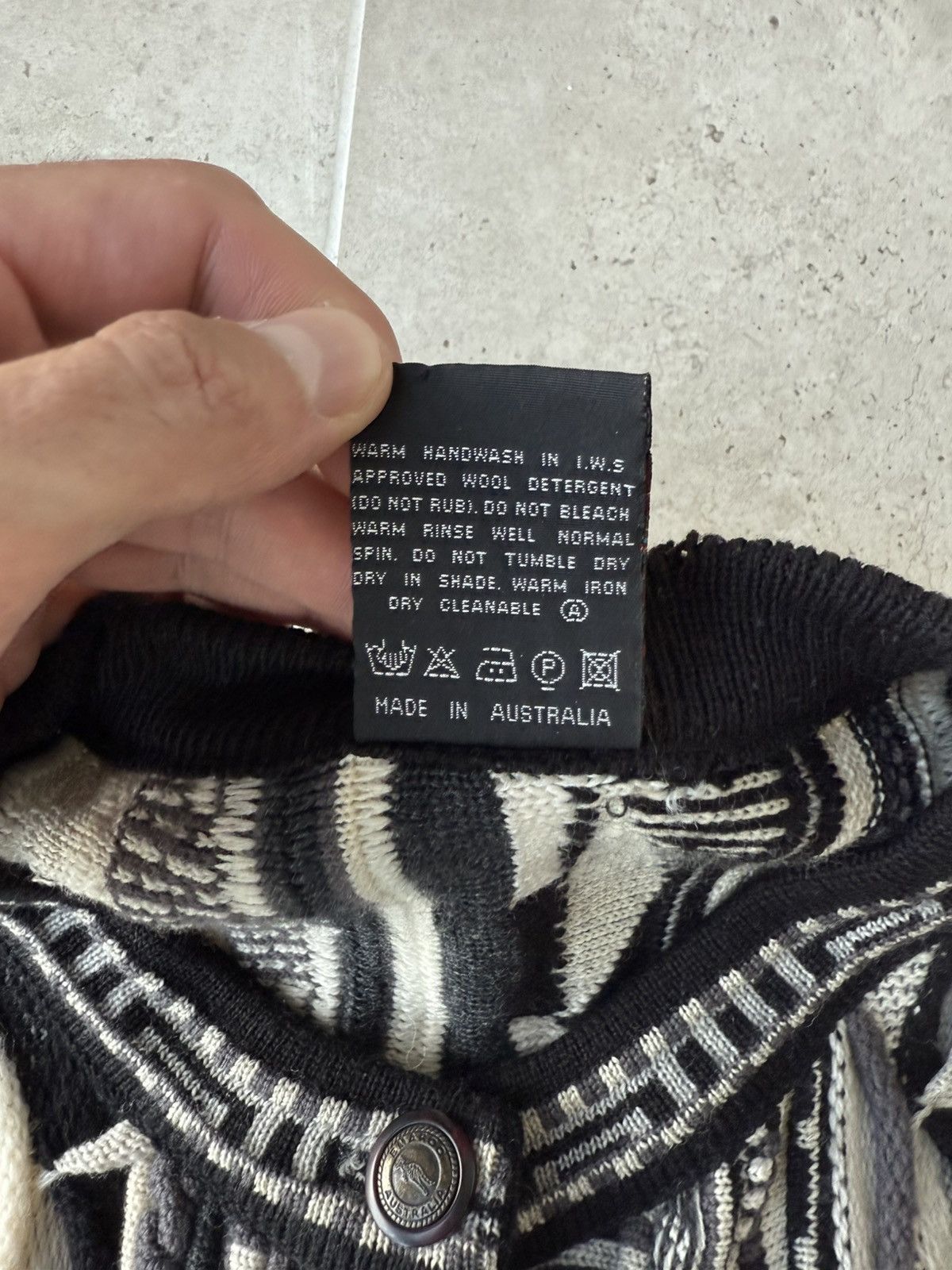 Vintage Vintage Emaroo Navajo Tribal Sweatshirt Pullover L Size Size US M / EU 48-50 / 2 - 4 Thumbnail