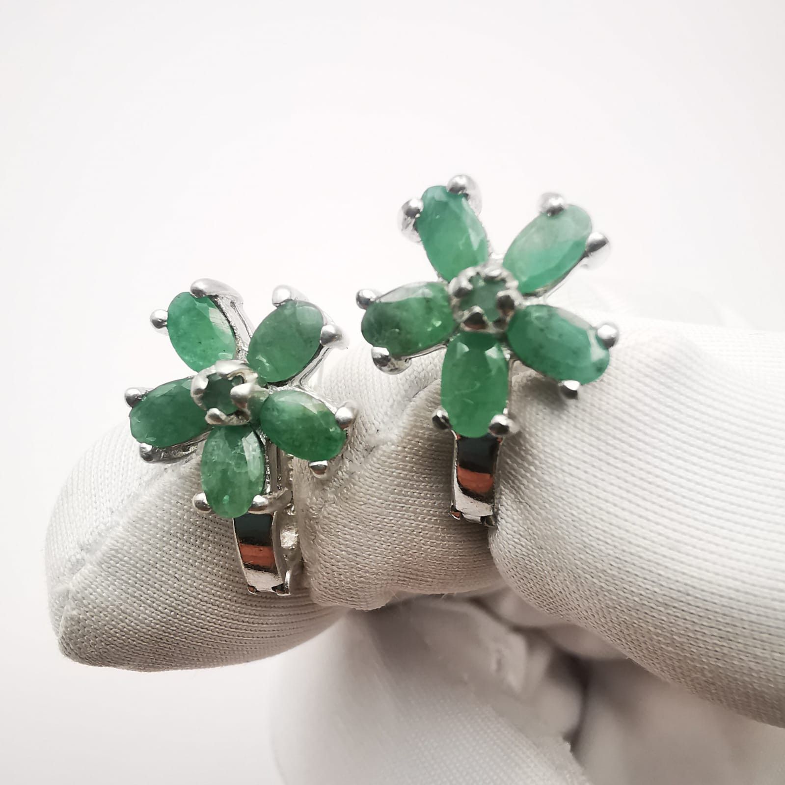 Vintage Vintage Women's Earrings 925 Sterling Silver Jewelry Emerald Size ONE SIZE - 6 Thumbnail
