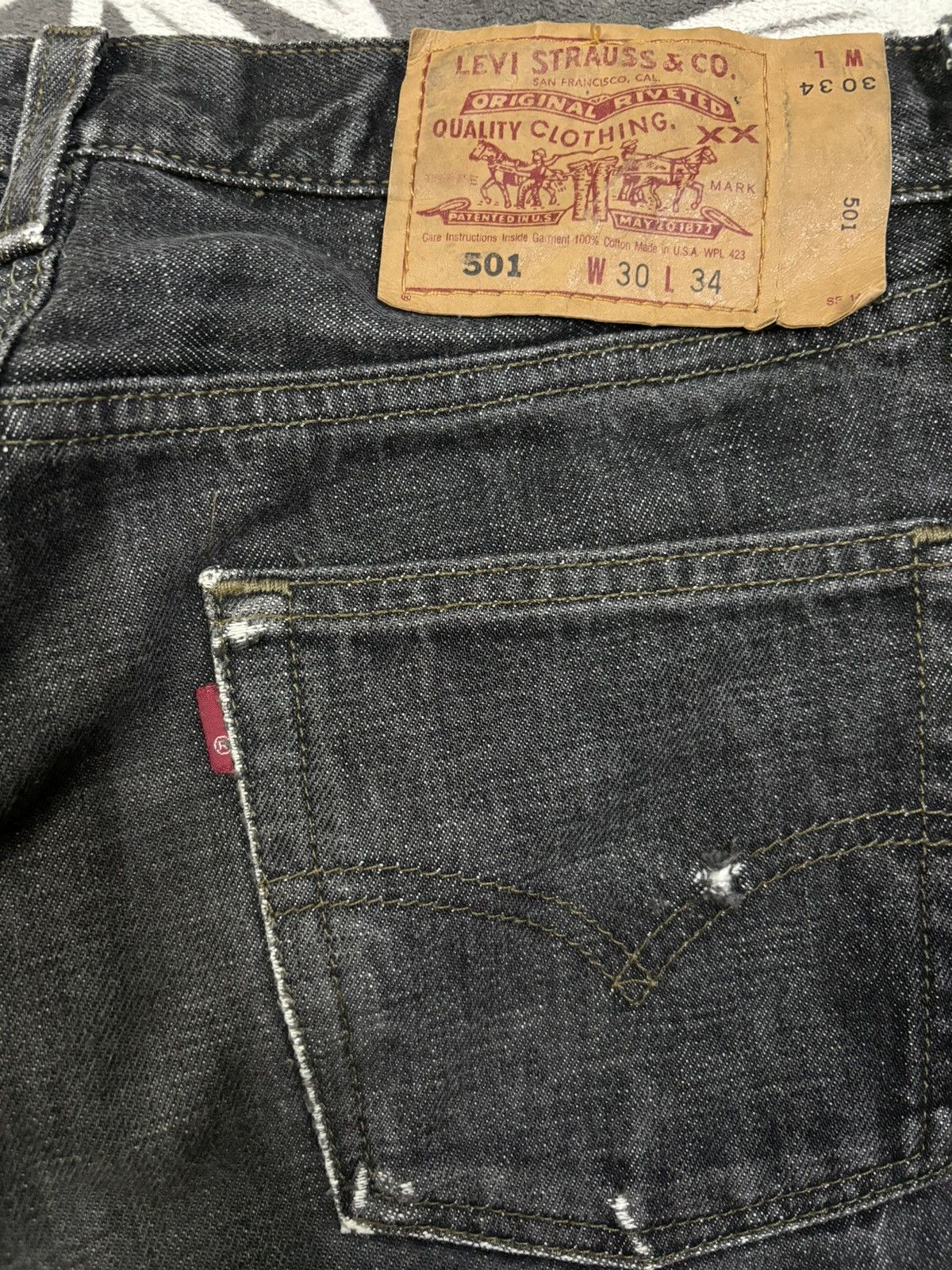 Levi's Vintage 90s Levis 501 Black Faded Loose Fit Distressed Jeans Size US 30 / EU 46 - 14 Thumbnail