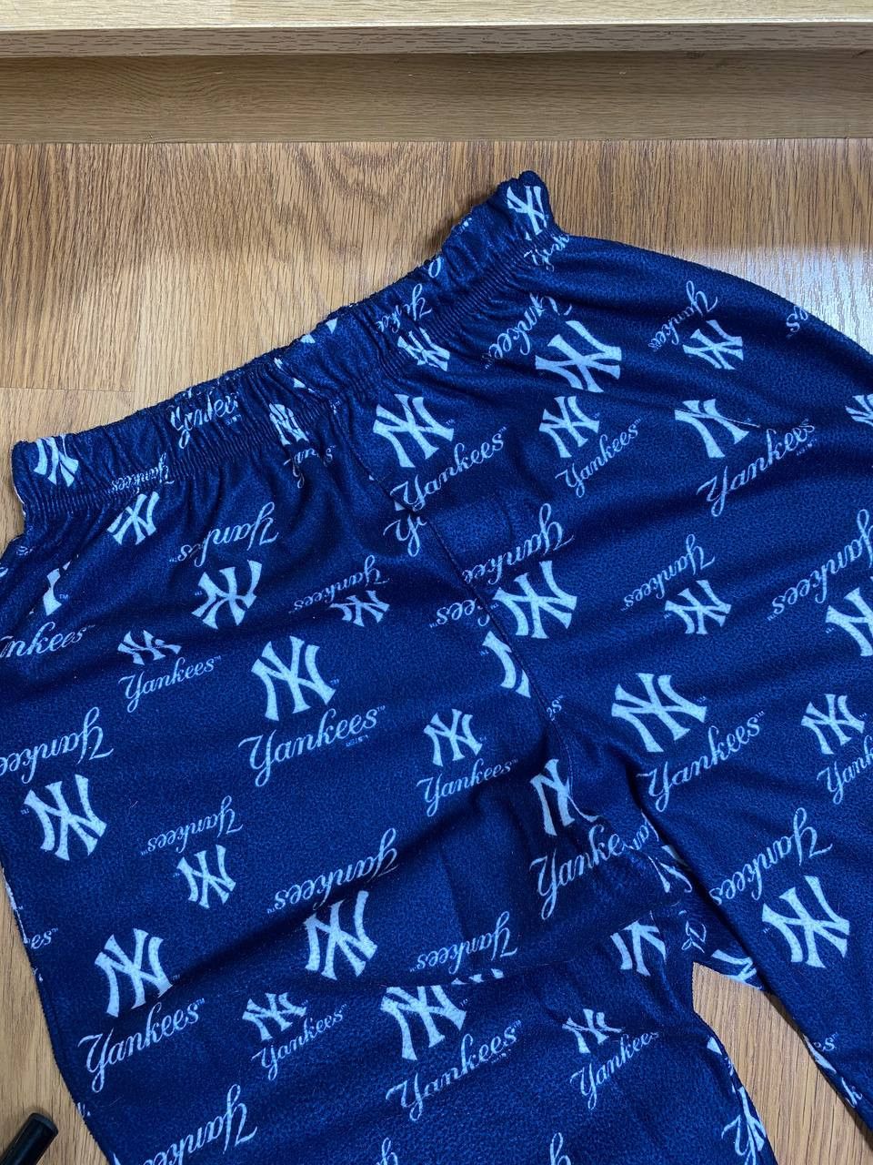 MLB × Vintage Crazy Vintage Baggy Y2K New York Yankees Sweatpants USA Size US 32 / EU 48 - 11 Thumbnail