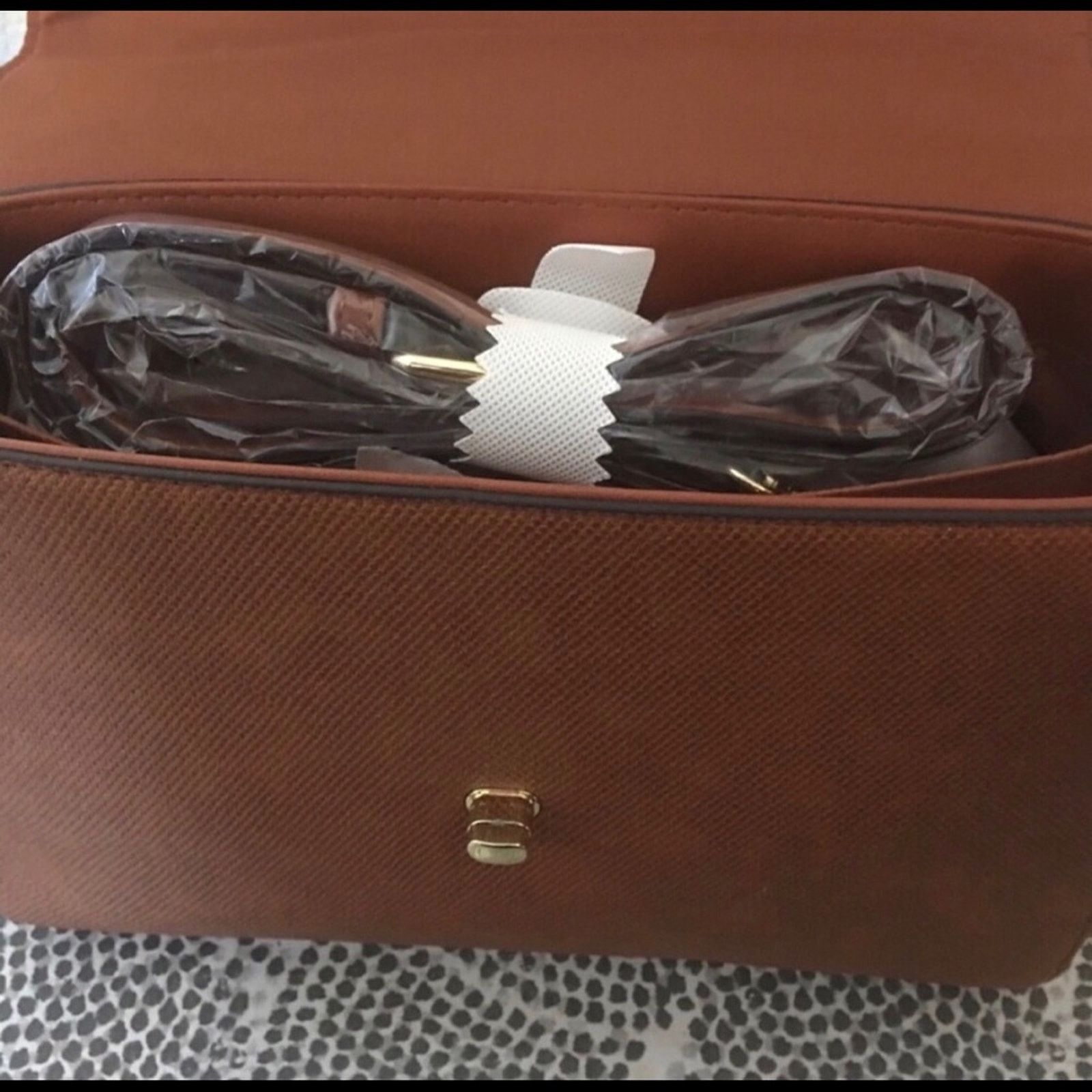 Other Adrienne Vittadini Sara Scarf Satchel Cognac NWT Size ONE SIZE - 5 Thumbnail