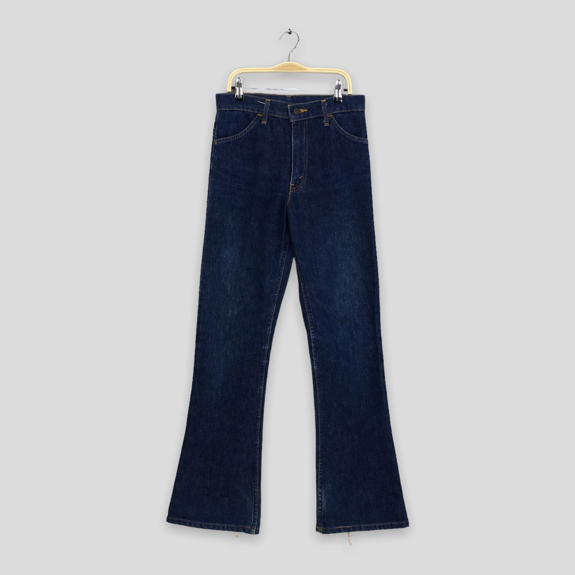 image of Size 26X32 Vintage 70's Levi's 646 Bell Bottom Flare Jeans in Blue, Women's