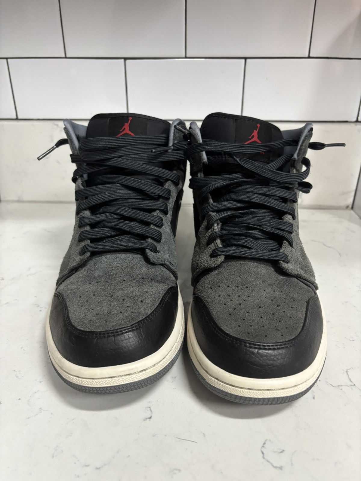Jordan Brand Jordan 1 Mid “Shadow 2.0” Size US 9.5 / EU 42-43 - 2 Thumbnail