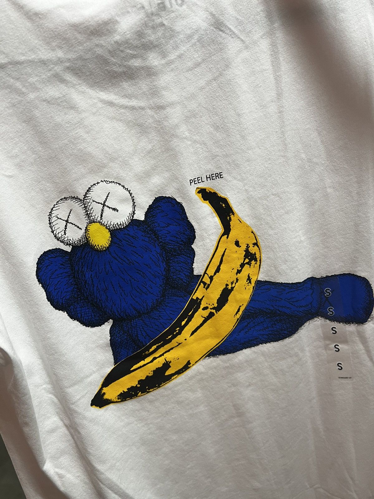 Andy Warhol × Kaws × Uniqlo Kaws White Andy Warhol Uniqlo Blue Banana Tshirt M Size US M / EU 48-50 / 2 - 5 Thumbnail