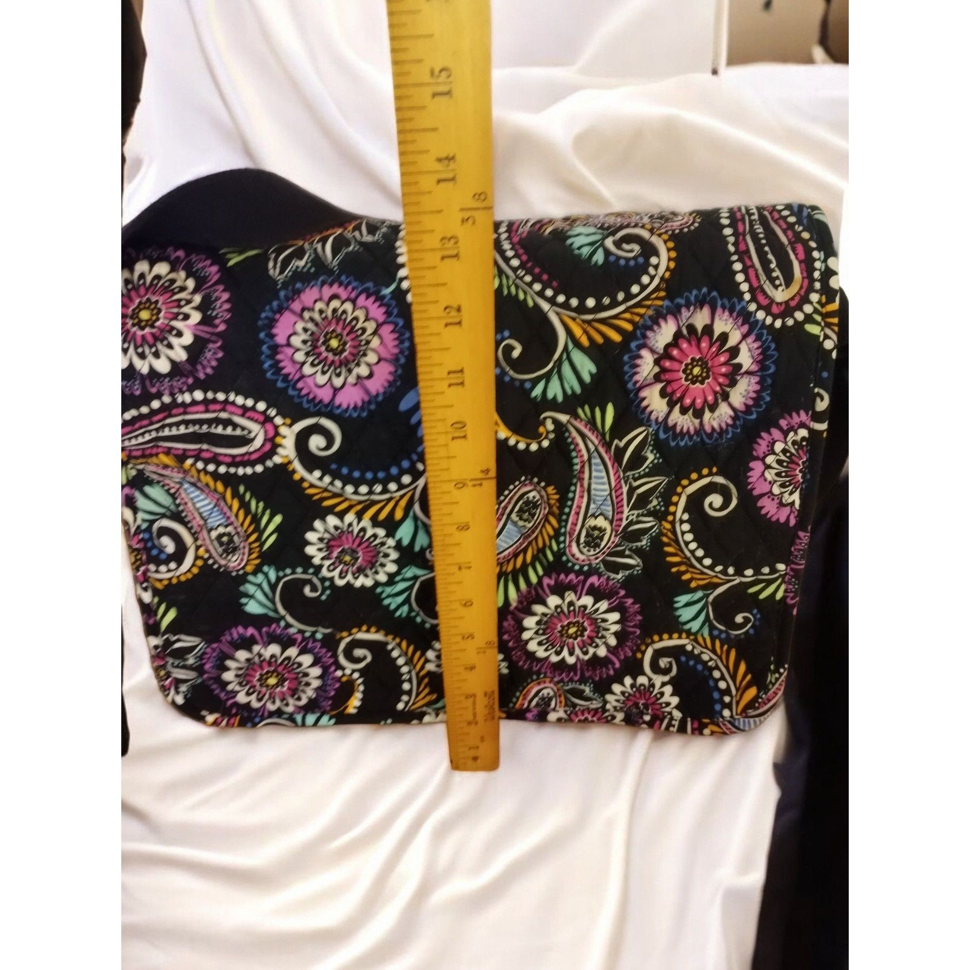 Vera Bradley Vera Bradley Black Paisley Foldover Laptop Book Bag. Size ONE SIZE - 11 Thumbnail