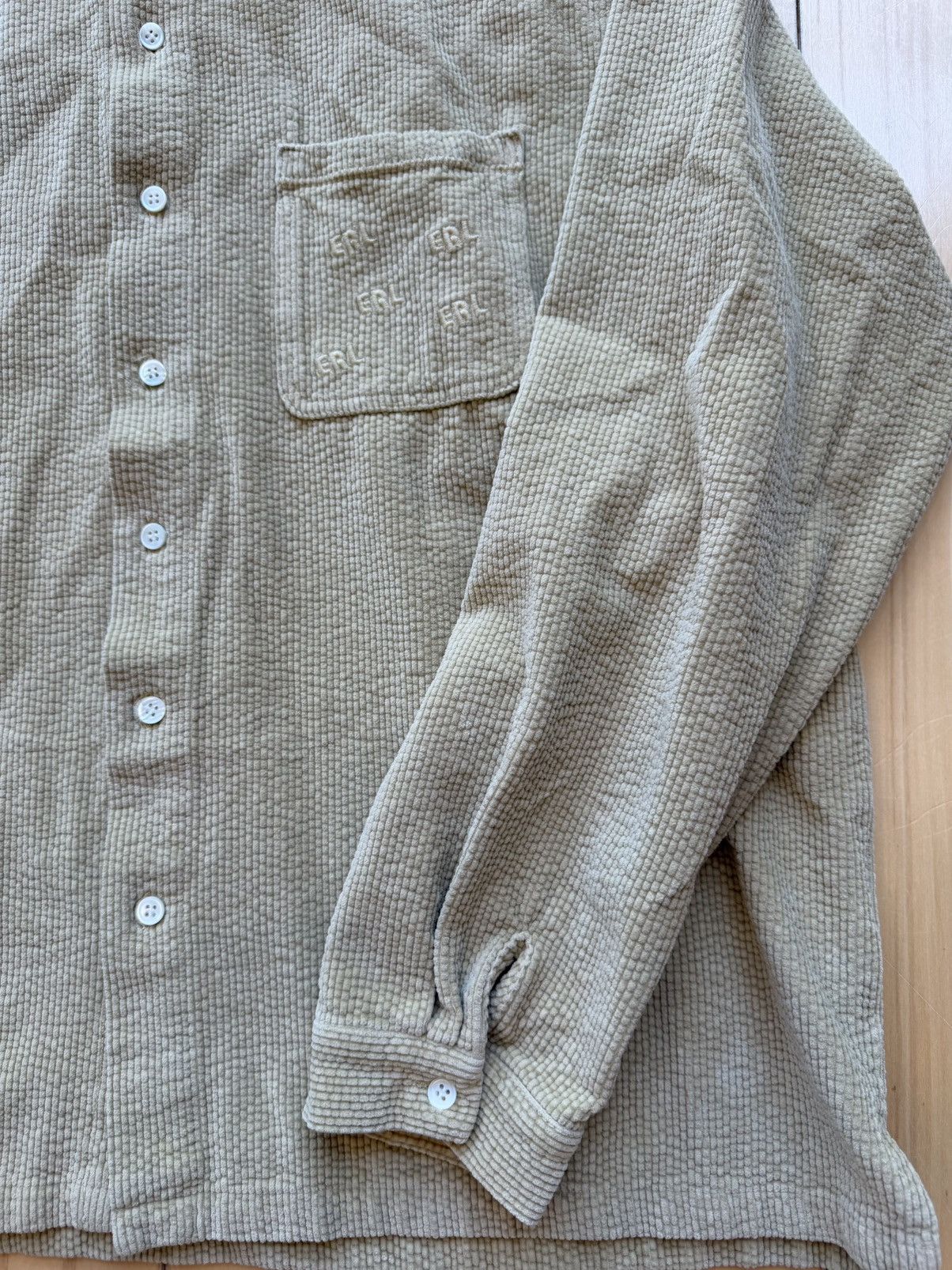 ERL Corduroy Button Up Size US XL / EU 56 / 4 - 5 Thumbnail