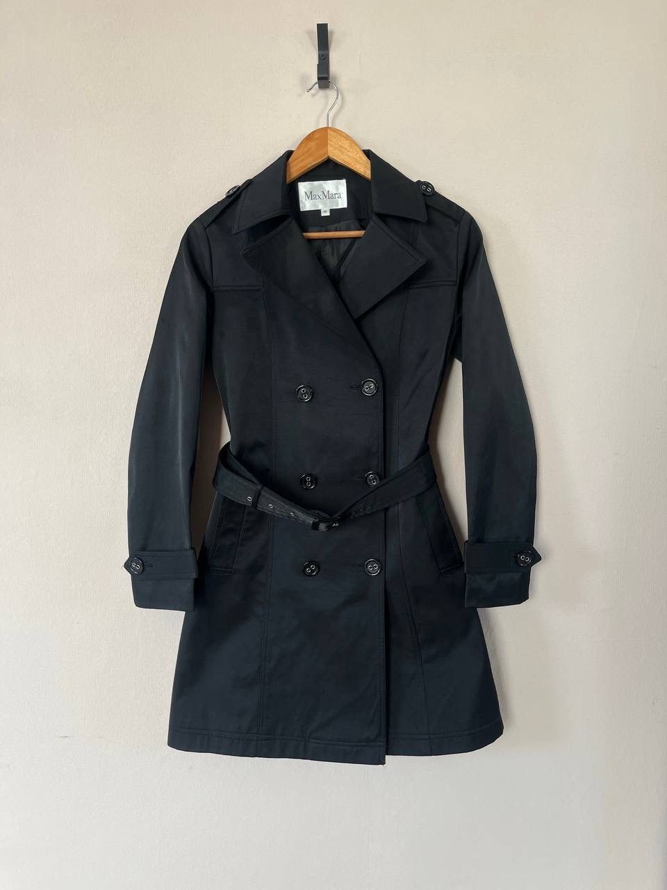 Max Mara MaxMara Women's Black Belted Double-Breasted Trench Coat Size M / US 6-8 / IT 42-44 - 1 Thumbnail