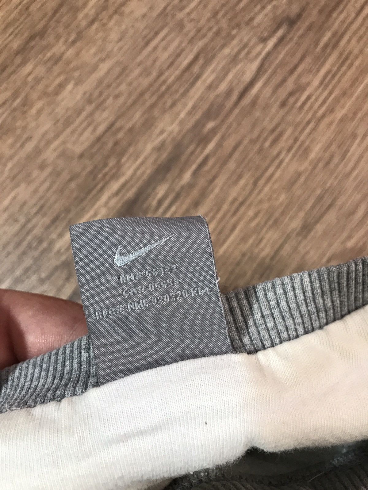 Nike × Vintage Nike Vintage Grey Sweatshirt Size L Size US L / EU 52-54 / 3 - 4 Thumbnail