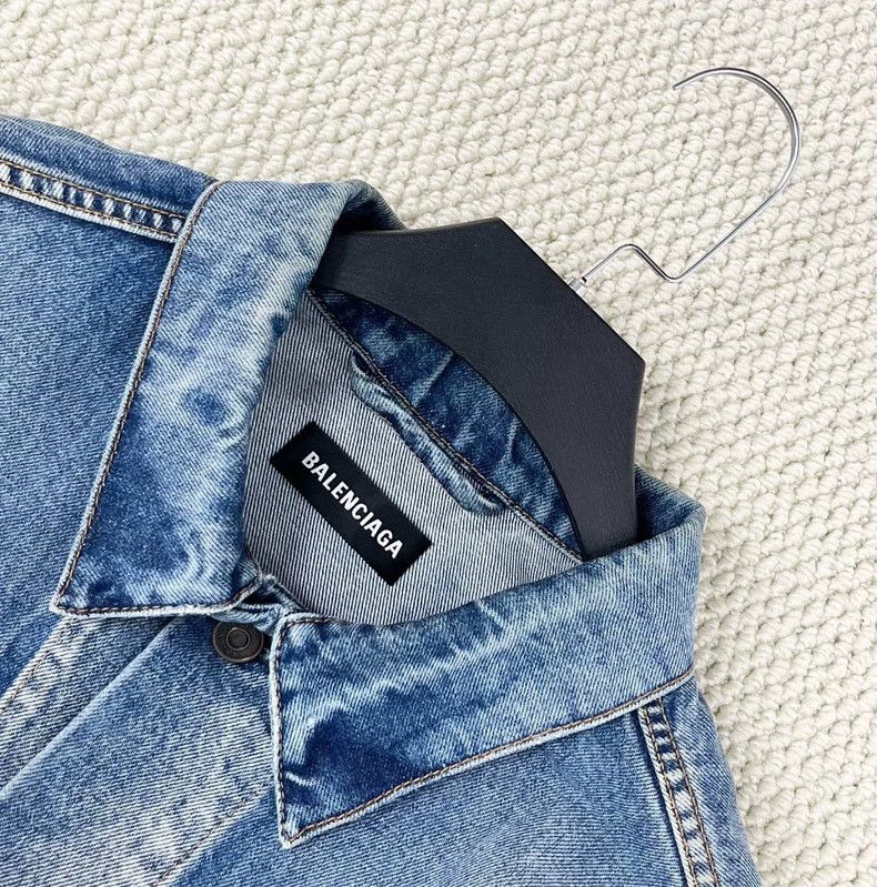 Balenciaga Balenciaga Blue Washed Destroyed Back Embroidered Double B Size US S / EU 44-46 / 1 - 3 Thumbnail