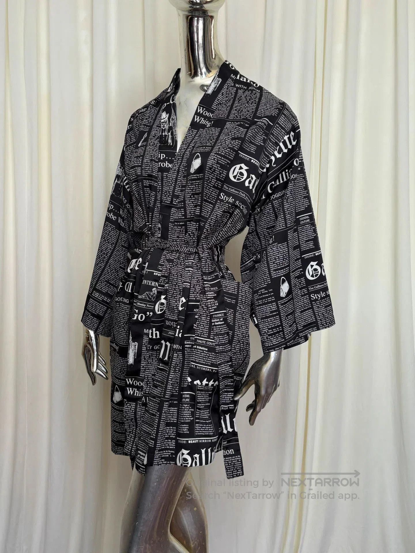 John Galliano Black Newspaper Print Robe with Belt. Size US S / EU 44-46 / 1 - 3 Thumbnail
