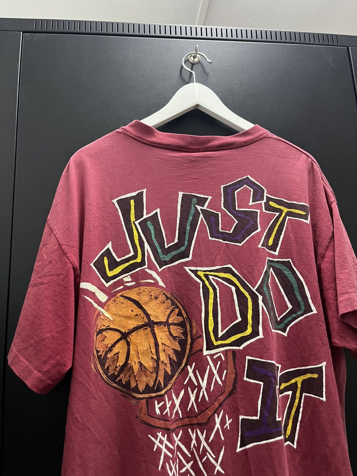 Vintage Vintage 90s Nike Basketball Crayon Just Do It Size US XXL / EU 58 / 5 - 2 Thumbnail