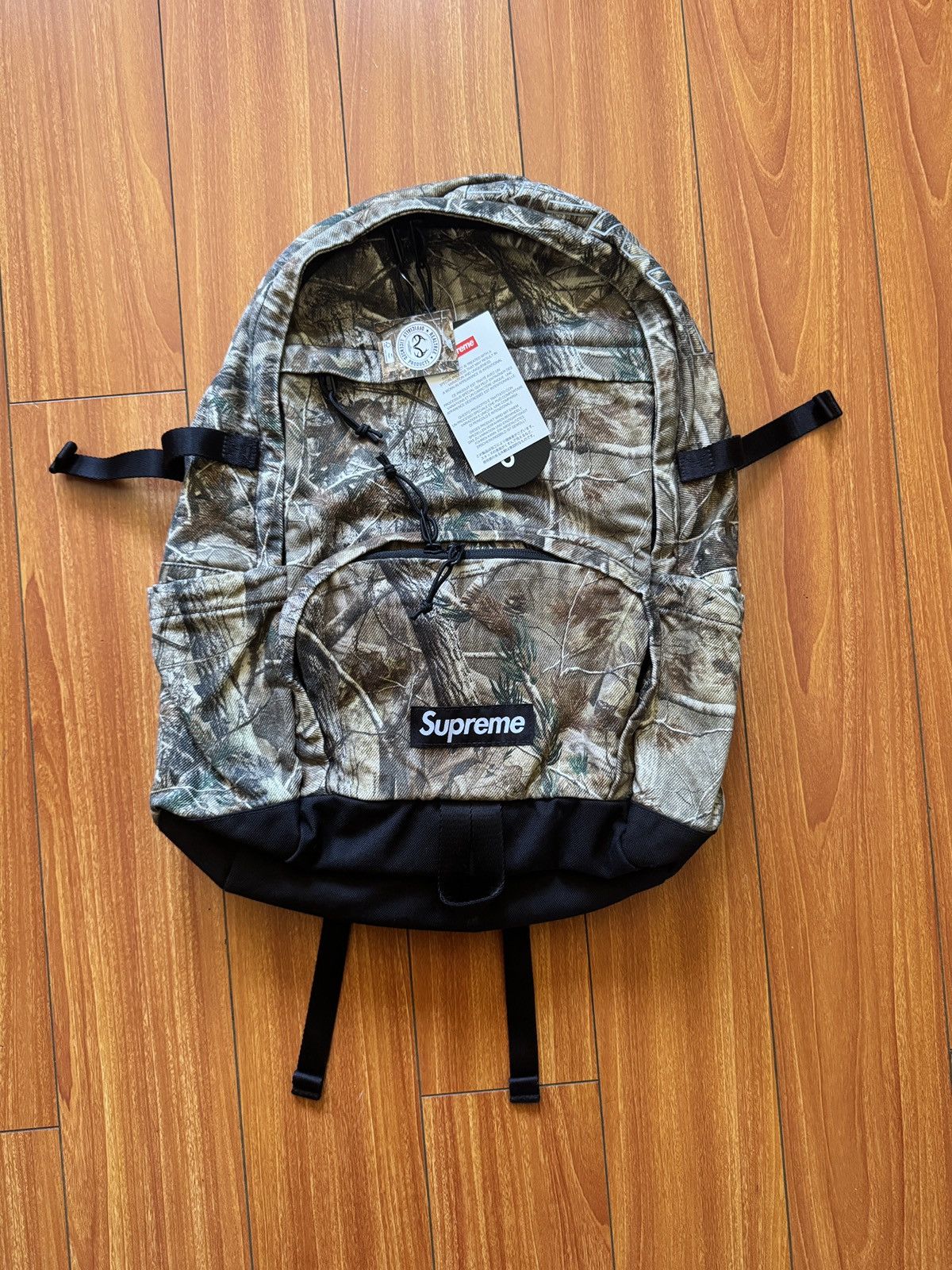 バッグ Supreme Denim Backpack \"Realtree AP Camo Buy Supreme Denim Backpack 'Realtree AP Camo' - FW25B1