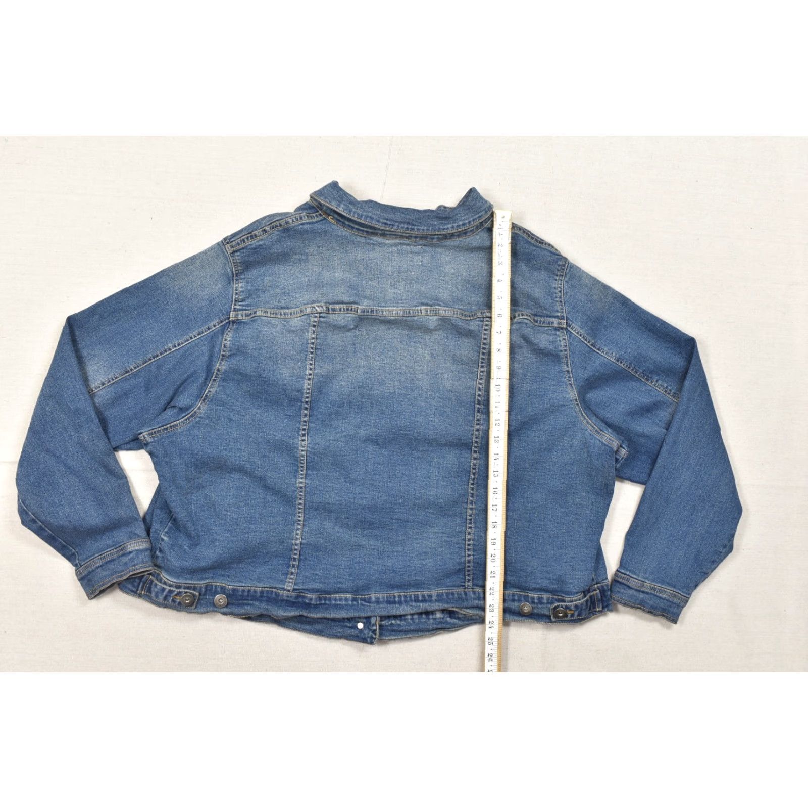 Torrid Torrid Denim First At Fit Women's 6 Blue Jean Trucker Jacket Cotton Spandex Jacket Denim Regular Blue Women Size 28" / US 6 / IT 42 - 3 Thumbnail