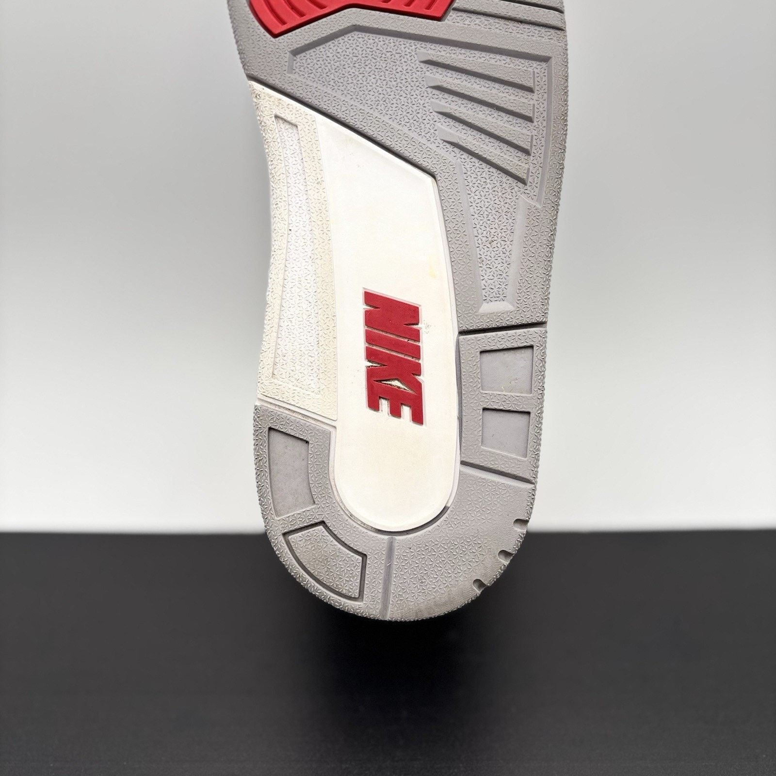 Jordan Brand Air Jordan 3 Retro Mid ' Fire Red ' | GREAT CONDITION! Size US 11.5 / EU 44-45 - 18 Thumbnail