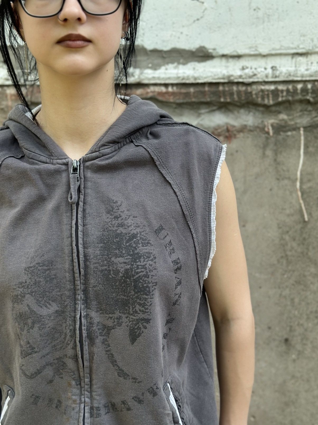 If Six Was Nine VTG Japanese Style Zip Tank Top With Hood Size M Distressed Size US M / EU 48-50 / 2 - 4 Thumbnail