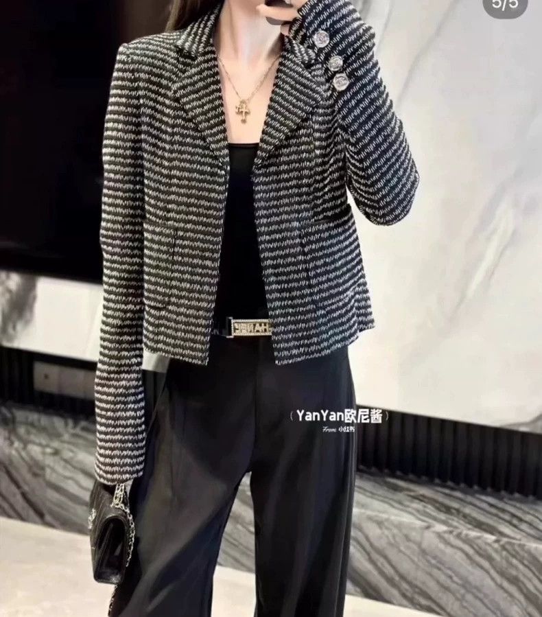 Chanel Chanel 23A jacket 2504-Nextarrow Size M / US 6-8 / IT 42-44 - 9 Thumbnail