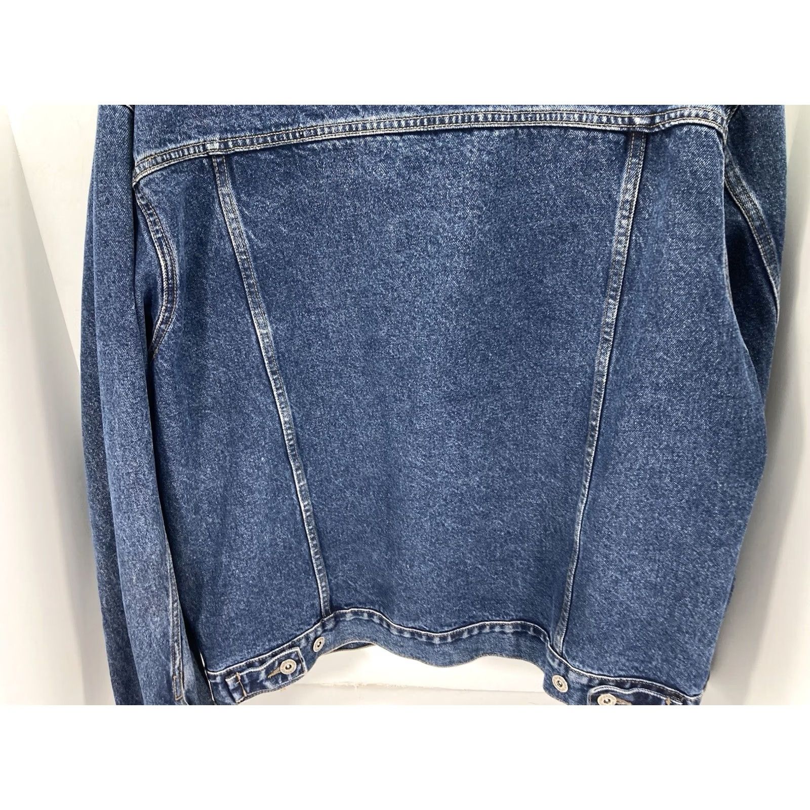Wrangler Wrangler Denim Trucker Jacket Men Large Blue Button Western Medium Wash Jacket Mens Blue Wrangler Size US L / EU 52-54 / 3 - 7 Thumbnail