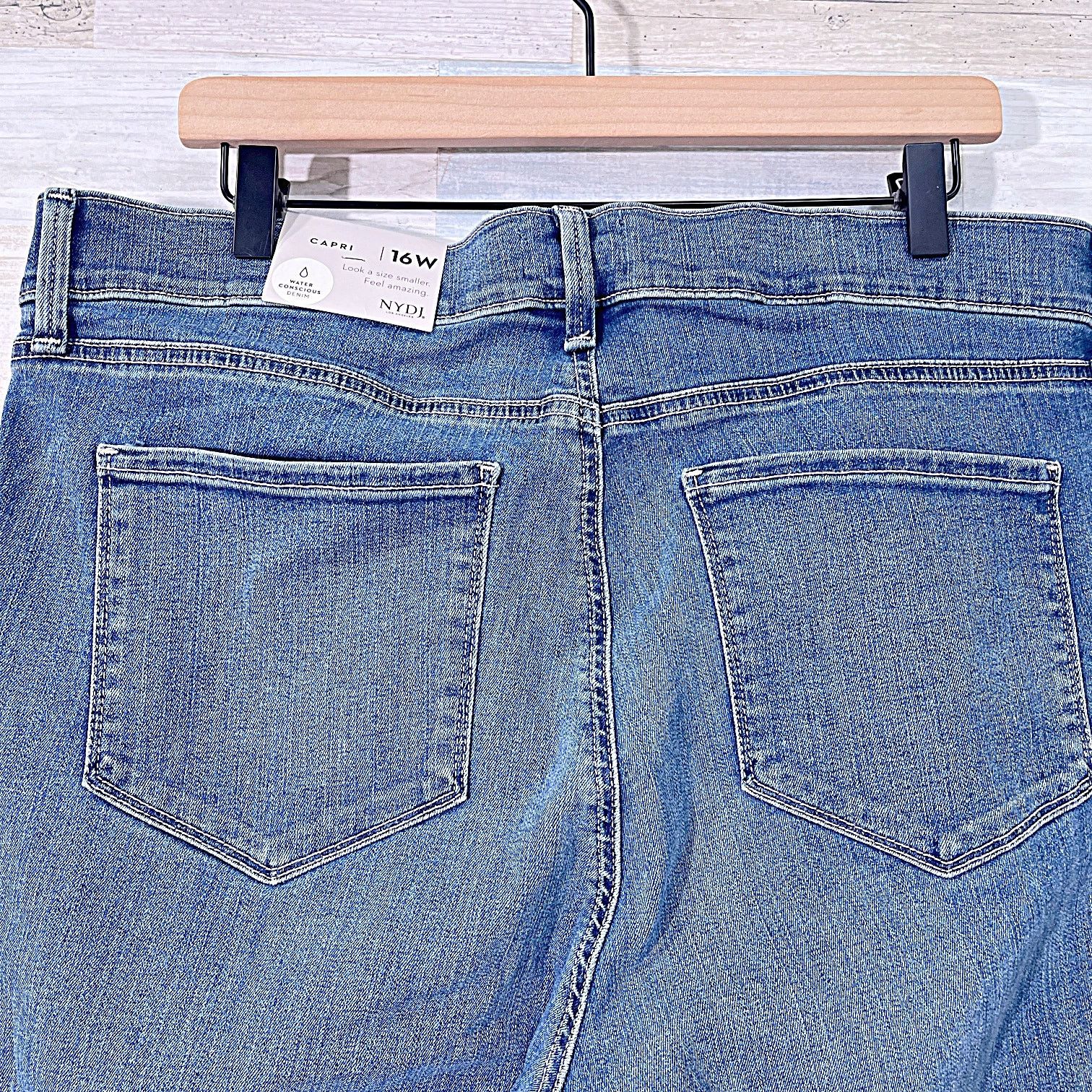 NYDJ NYDJ Dayla Wide Cuff Capri Jeans Womens Plus Size 16W Size 38" / US 16 / IT 52 - 6 Thumbnail