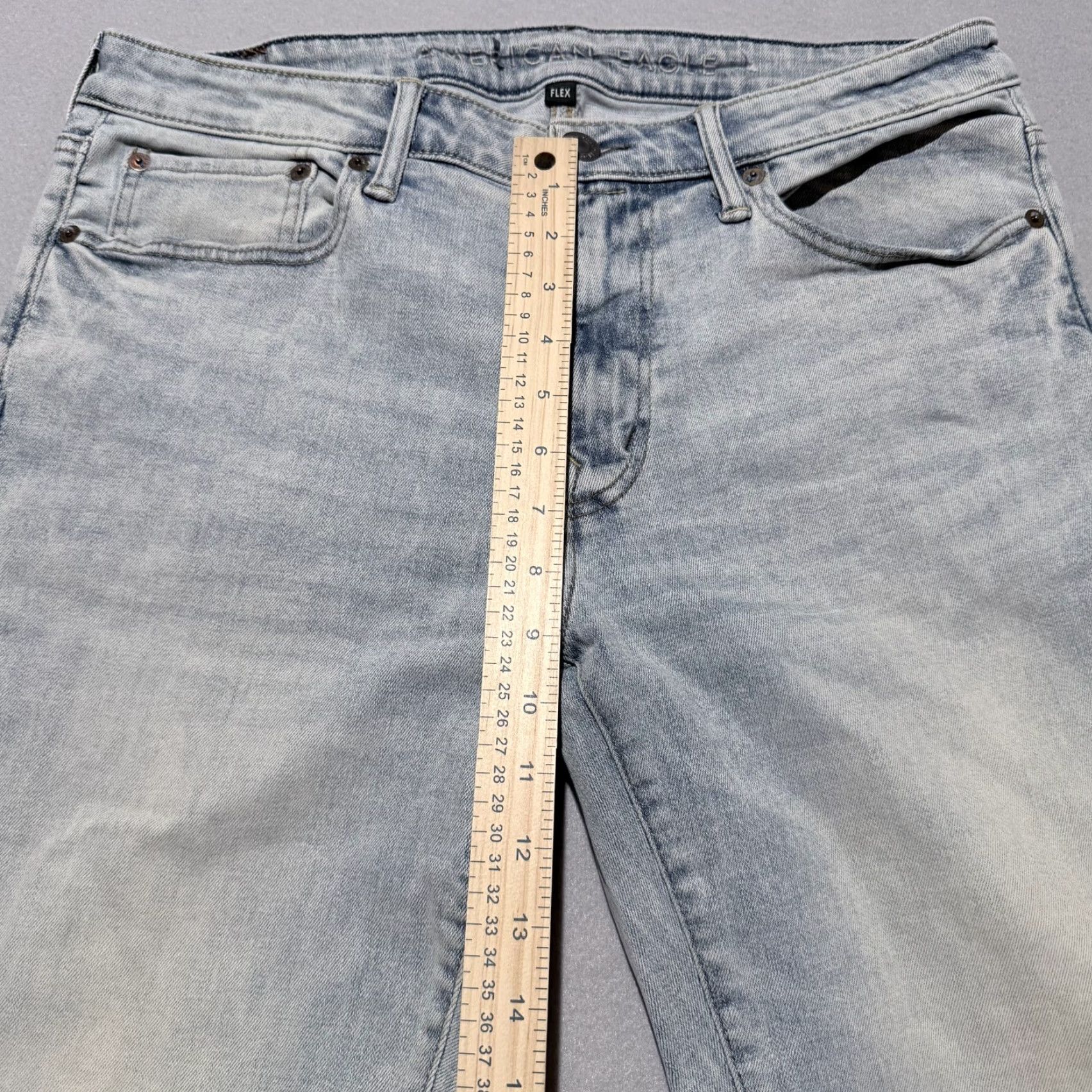 American Eagle Outfitters American Eagle Jeans Men's Light Wash Denim Stretch Classic Straight - 33X34 Size US 33 - 4 Thumbnail