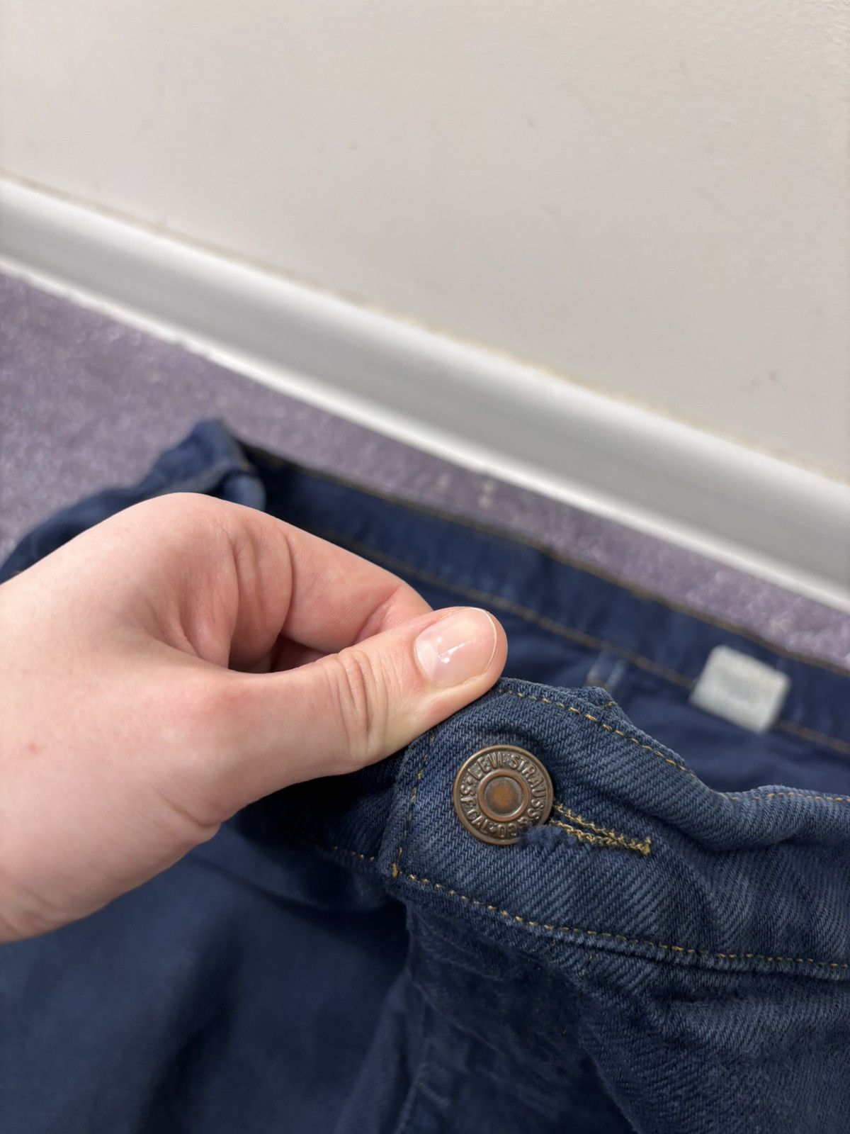 Levi's Vintage 1990s Levi’s 550 Orange Tab Navy Blue Denim Jeans Size US 42 / EU 58 - 15 Thumbnail