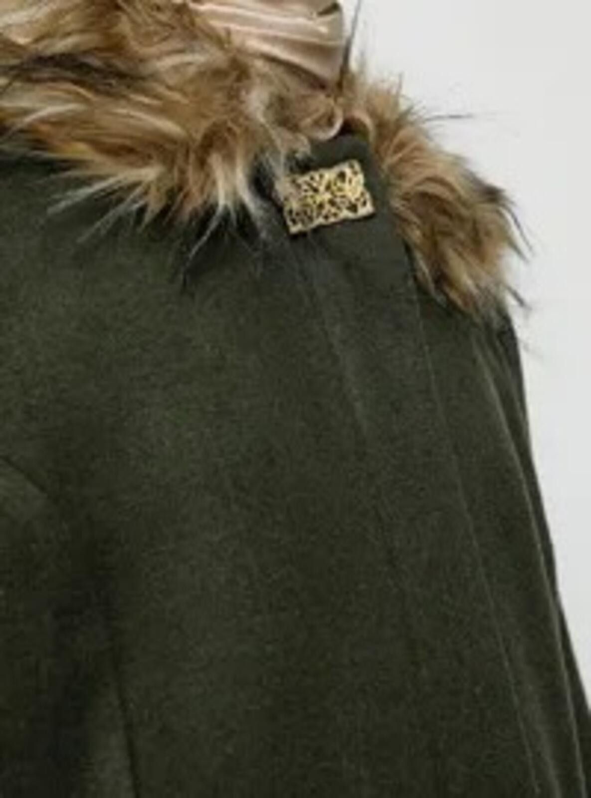 The Unbranded Brand Women's Long Dark Green Coat with Faux Fur Collar Size XL / US 12-14 / IT 48-50 - 2 Thumbnail