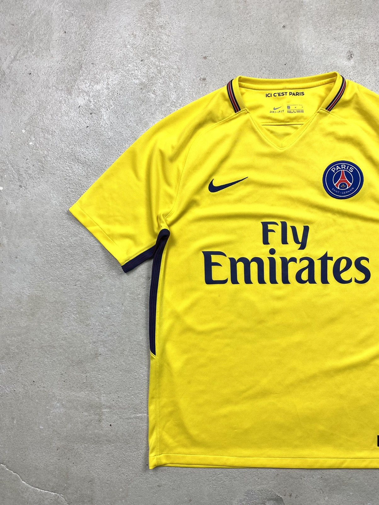 Nike Nike Paris Saint Germain Soccer Jersey T Shirt Hype Y2K Size US M / EU 48-50 / 2 - 3 Thumbnail