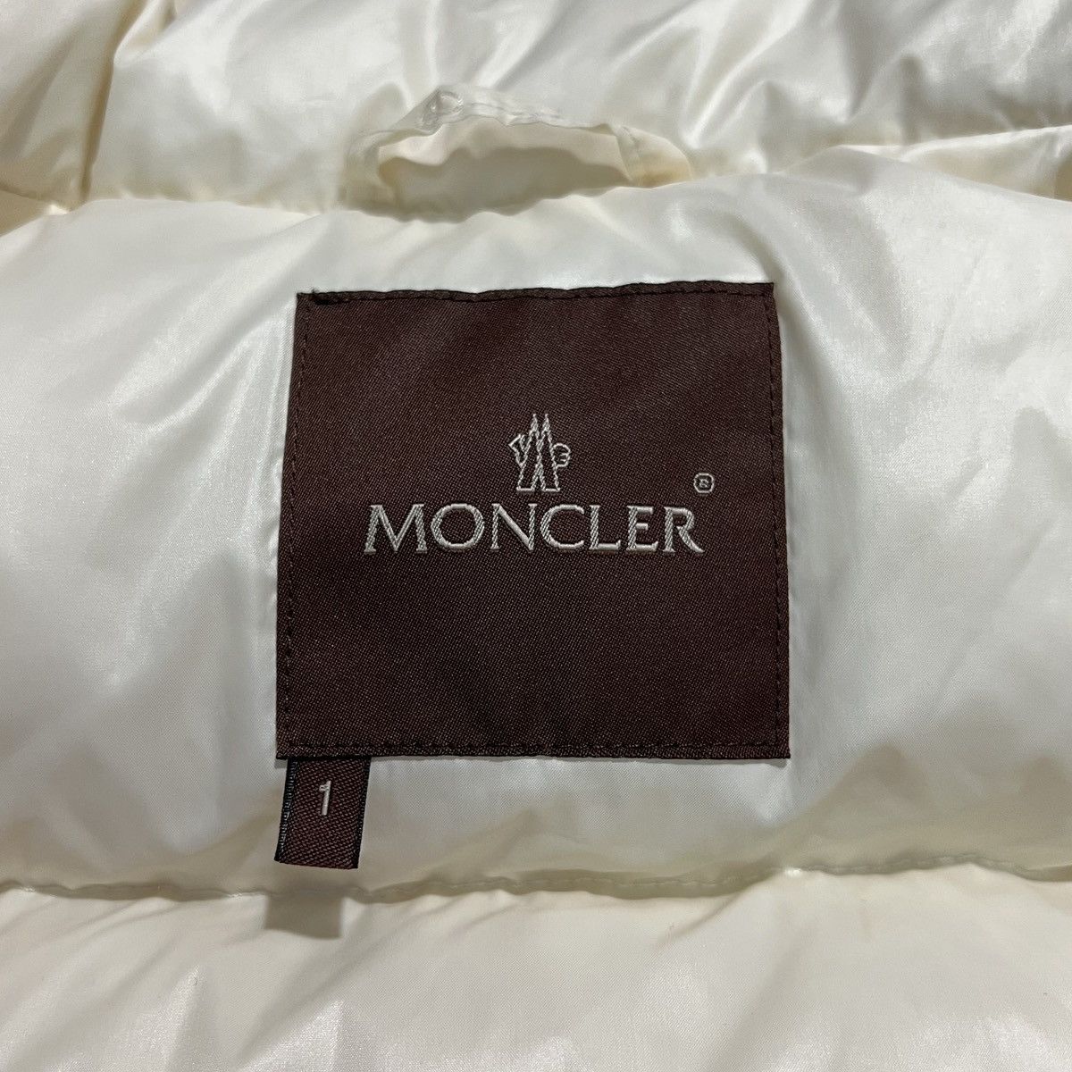 Moncler Moncler women’s vintage puffer Size S / US 4 / IT 40 - 21 Thumbnail