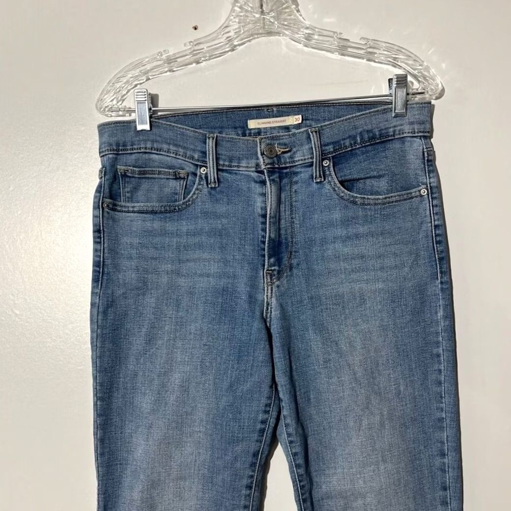 Levi's Levi's Women's Jeans Slimming Straight Blue Denim Size 30 Size 30" / US 8 / IT 44 - 2 Thumbnail