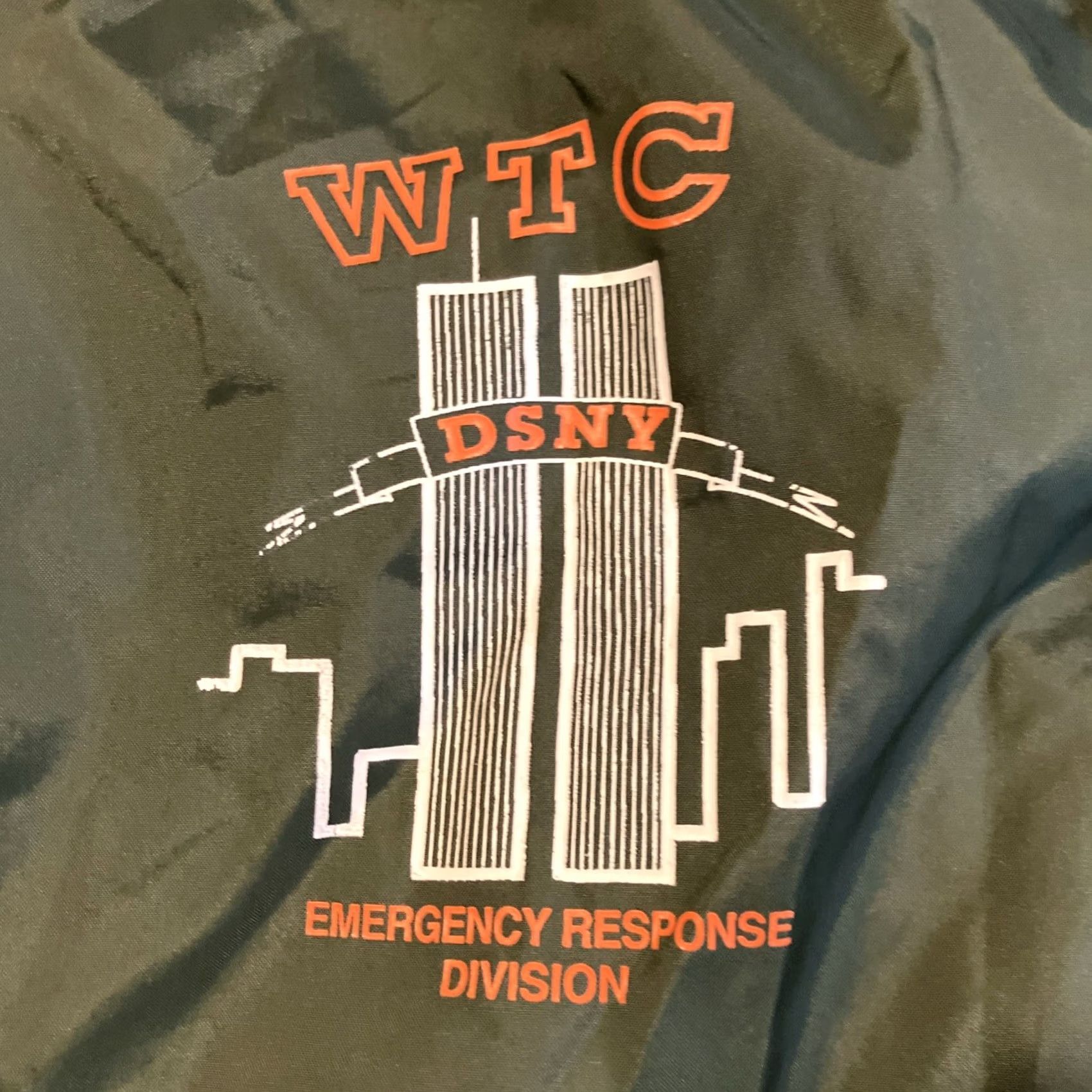 Vintage VINTAGE DSNY WTC EMERGENCY RESPONSE DIVISION 9/11 New York Sanitation Jacket - 2XL Green Coaches Jacket Men Size US XXL / EU 58 / 5 - 3 Thumbnail