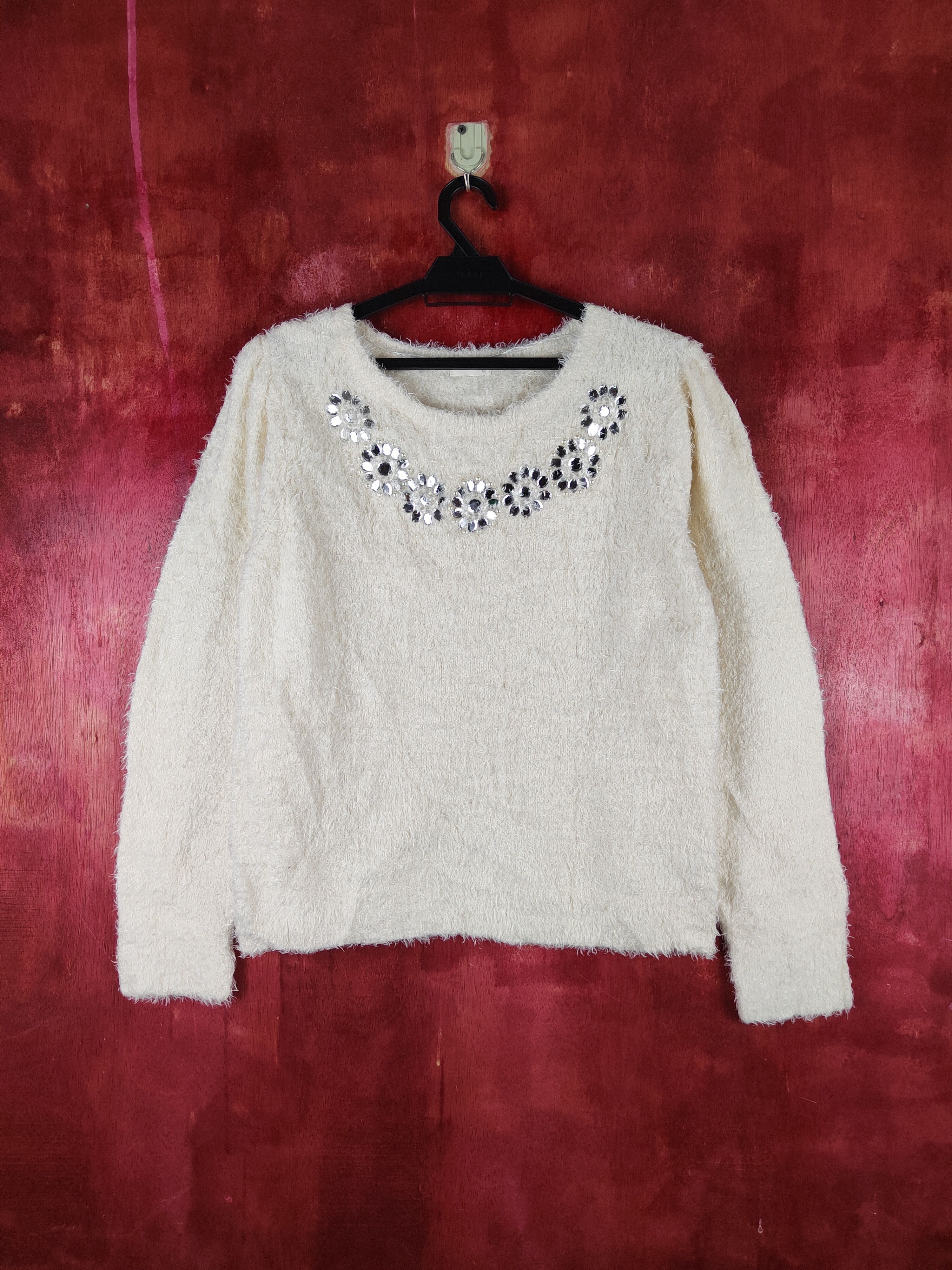 image of Gu Cream Shag Shaggy Fur Mohair Knitwear S2167, Women's (Size Large)