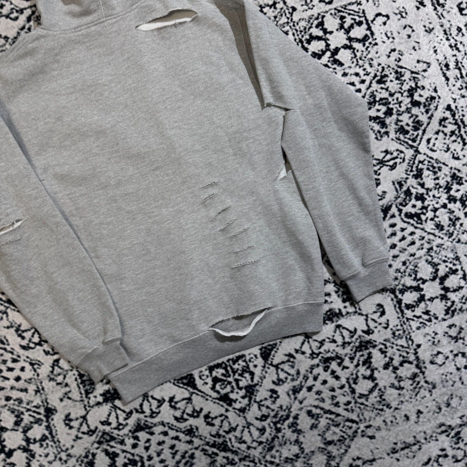 Vintage Gray Cotton Hoodie Size L Indiana Spellout Ripped Gosha YZY Size US L / EU 52-54 / 3 - 13 Thumbnail