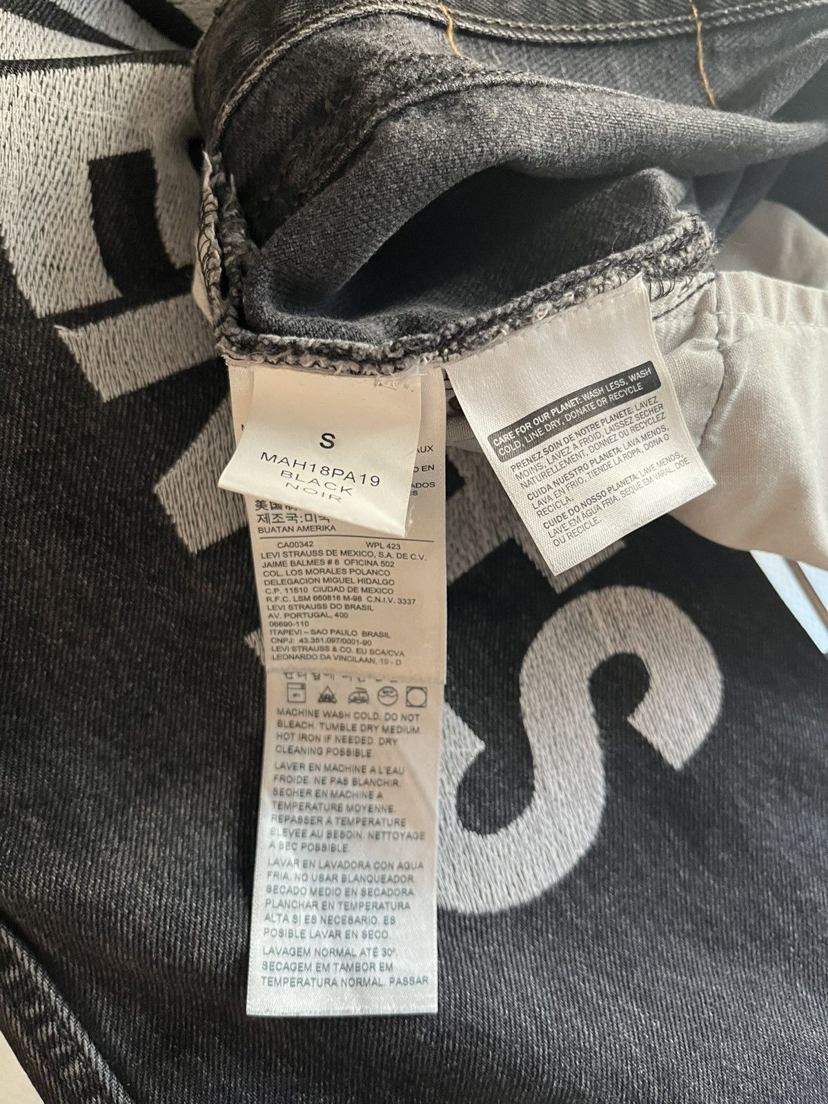 Levi's × Vetements Vetements X Levi’s Back logo embroidery black Size US 34 / EU 50 - 13 Thumbnail