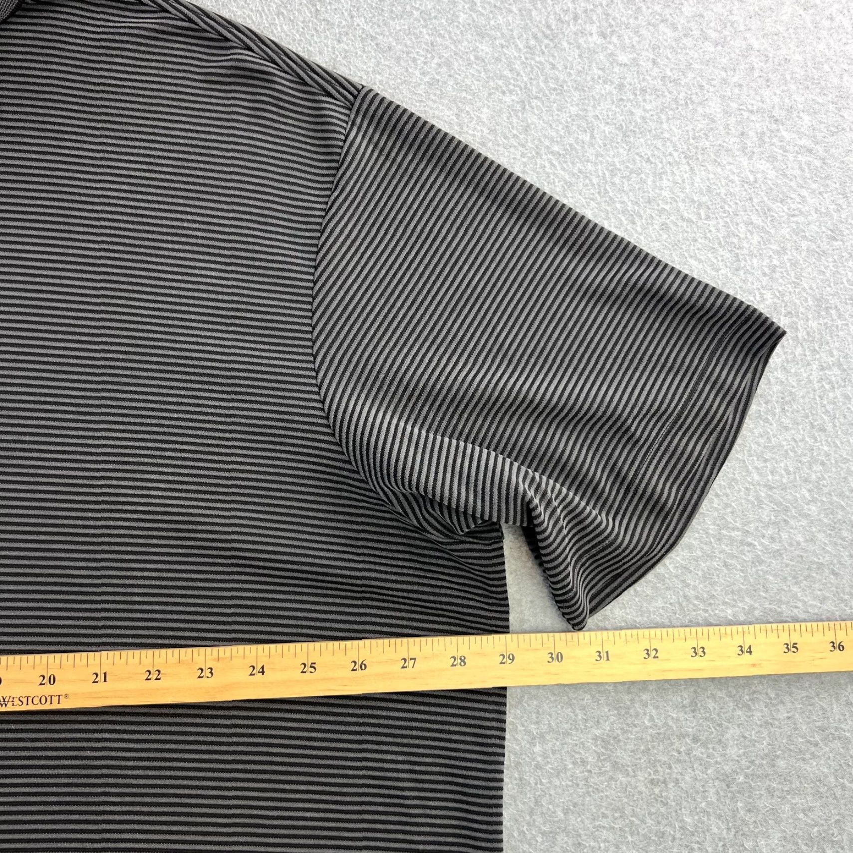 Tommy Bahama Tommy Bahama Polo Shirt Mens 2XL Gray Striped Short Sleeve Performance Golf Shirt Mens 2XL Gray Striped Polo Size US XXL / EU 58 / 5 - 2 Thumbnail
