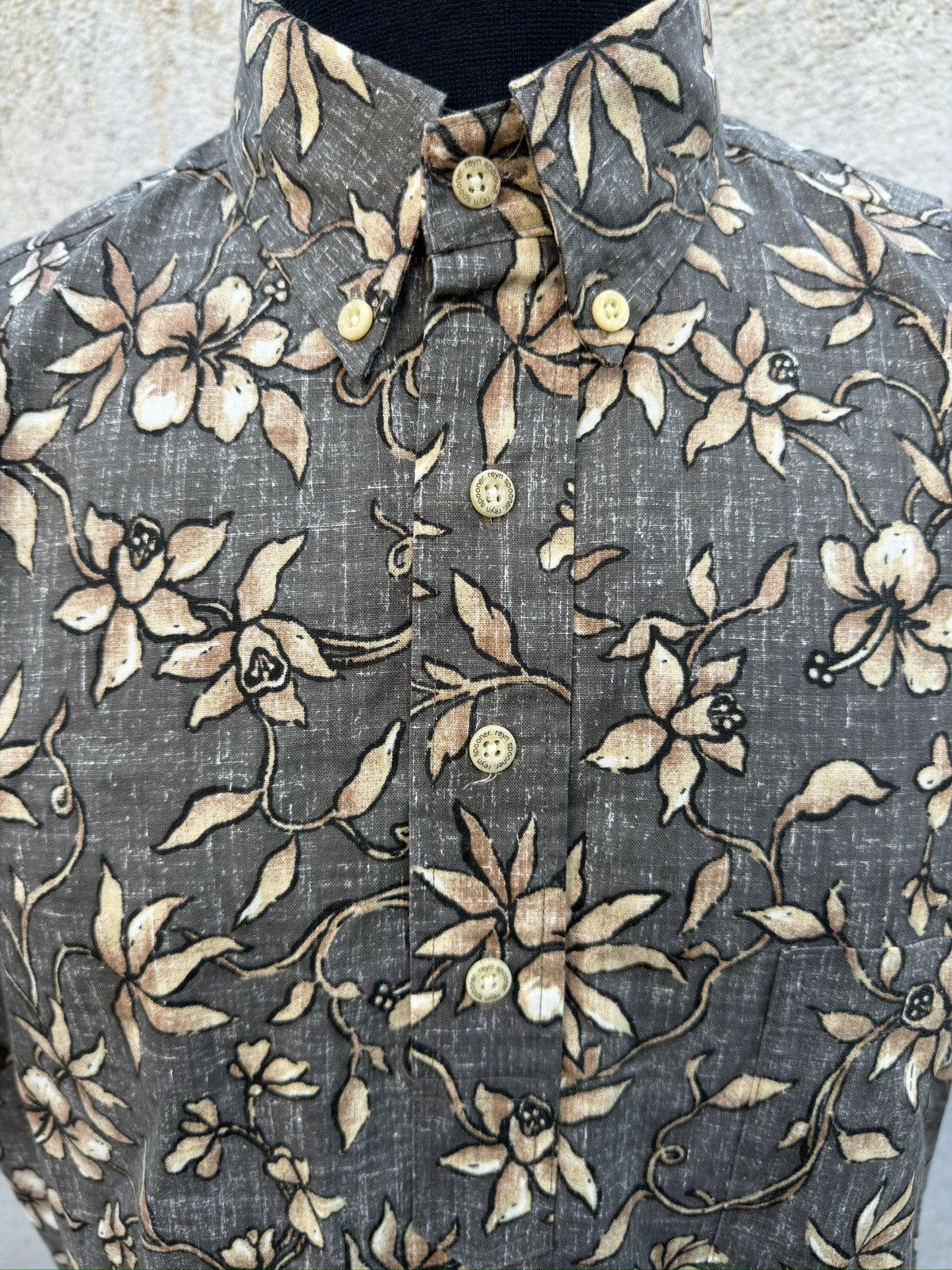 Reyn Spooner PreOwned Reyn Spooner Gray/Beige Hawaiian Print Men's Small Size US S / EU 44-46 / 1 - 3 Thumbnail