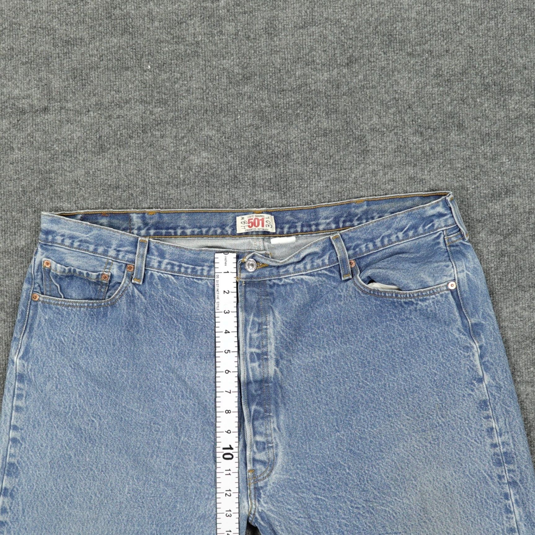 Levi's VINTAGE Levi's 501 Jeans Mens 42x27 Blue Original Fit Straight Button Fly Size US 42 / EU 58 - 4 Thumbnail