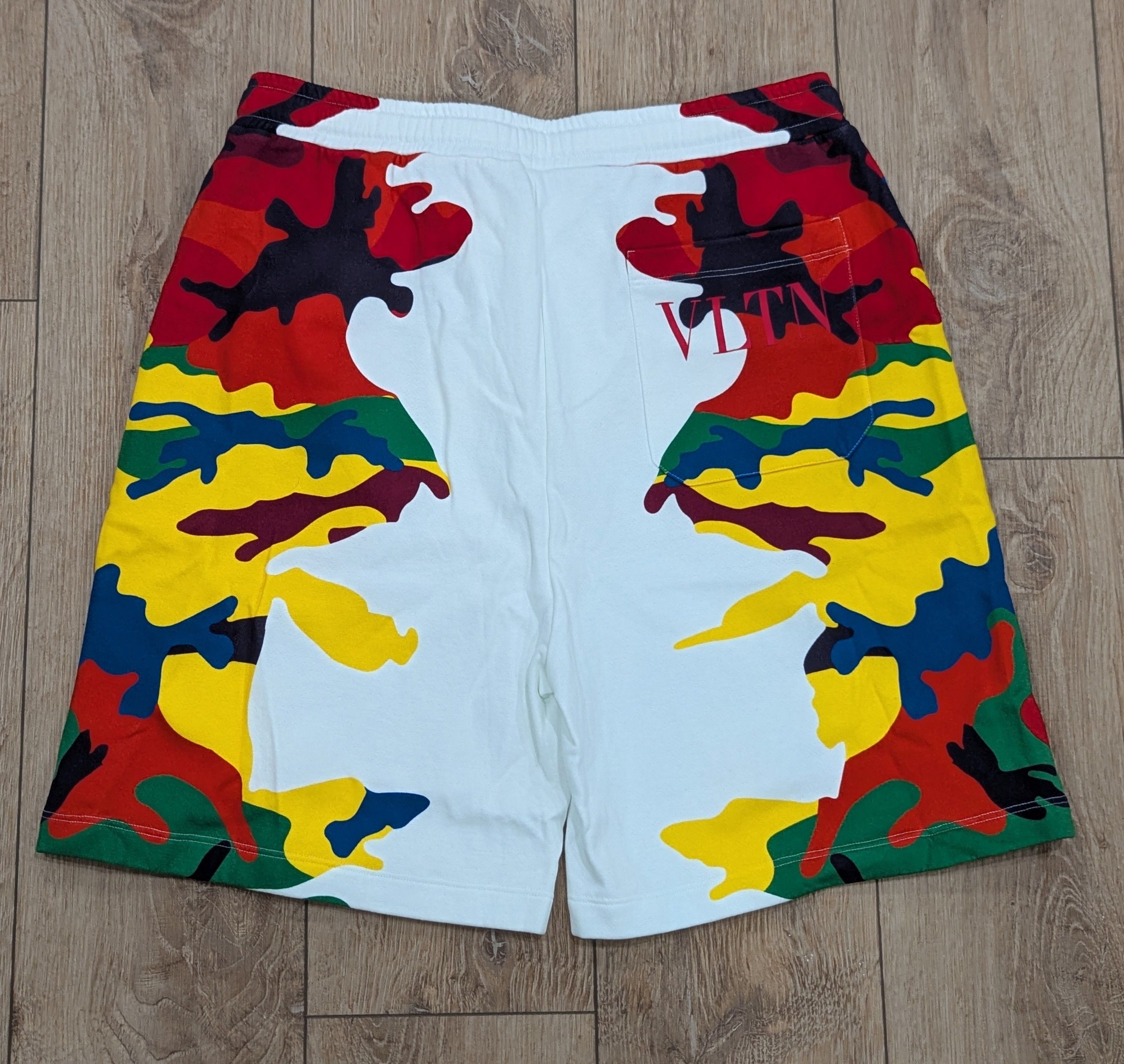 Valentino Valentino Camo Print Cotton Blend Logo Sweat Shorts White S Size US 30 / EU 46 - 2 Thumbnail