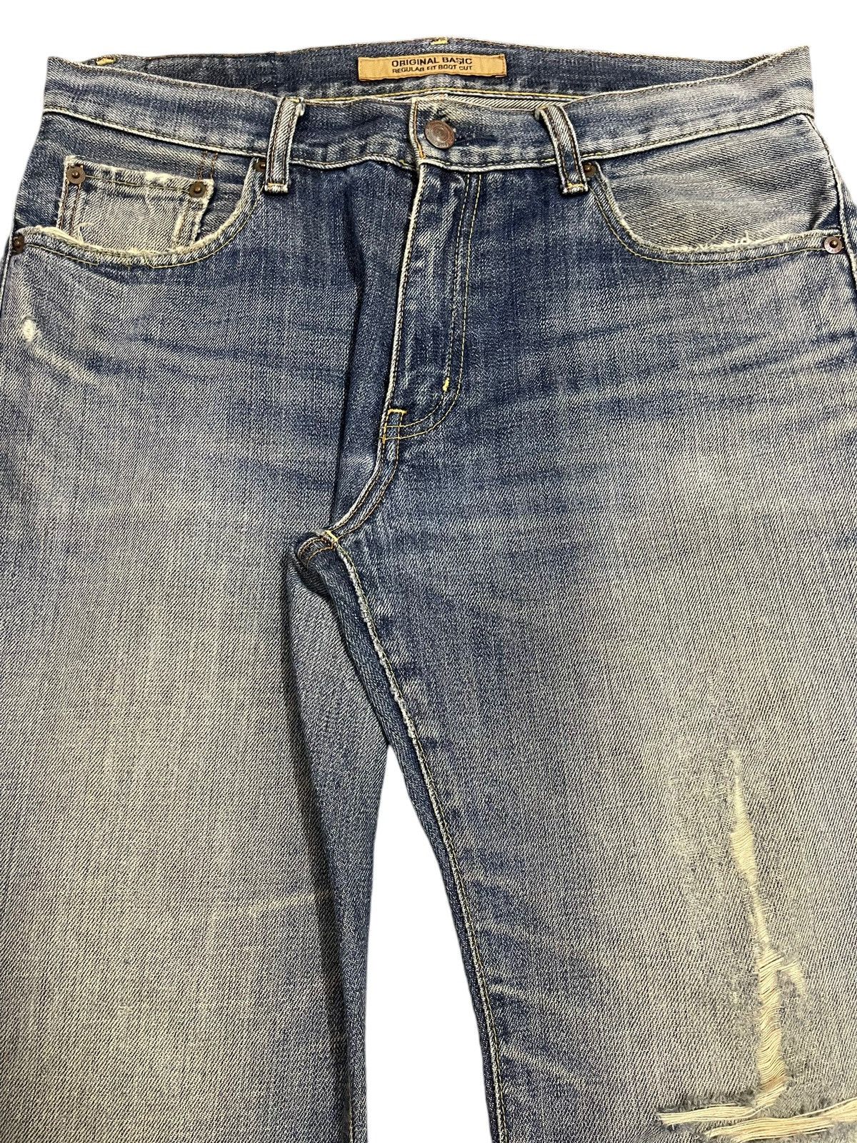 Uniqlo Vintage Japanese Uniqlo Blue Faded Wash Distress Baggy Jeans Size US 32 / EU 48 - 4 Thumbnail