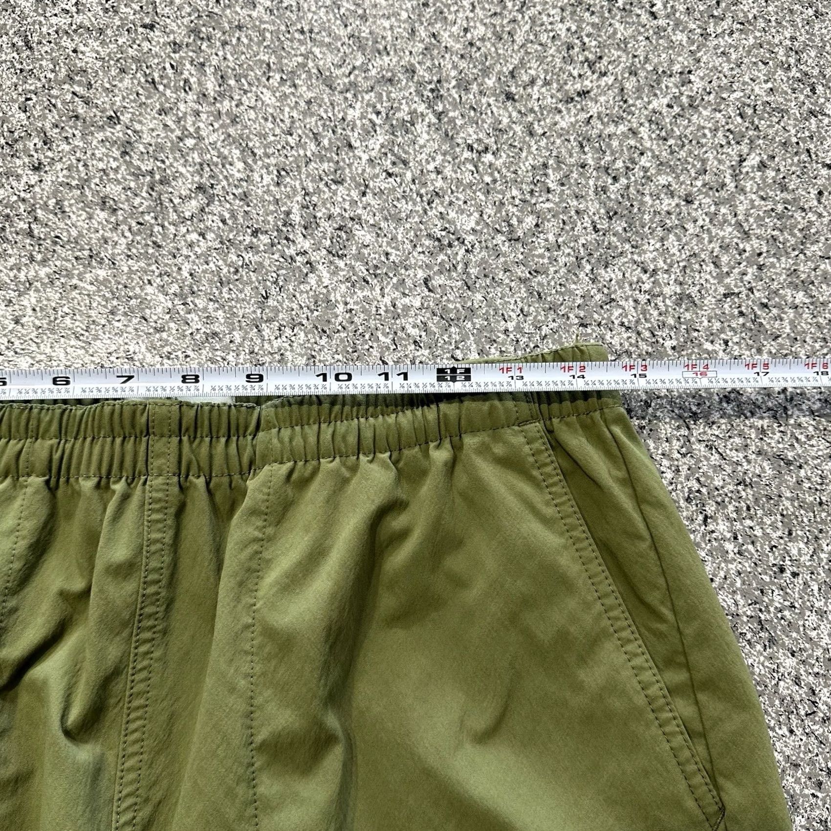 Vintage Lake & Trail Lake Trail Shorts Mens M Outdoor Green Nylon Stretch Hiking 7” Pockets, 7 in Inseam Regular Fit Nylon Spandex Pull On Size US 31 - 5 Thumbnail