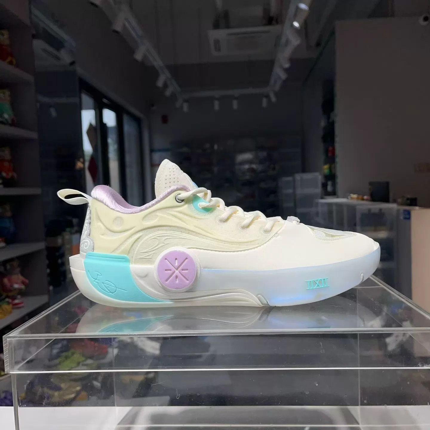 Adidas Adidas Wade 12 Marshmallow 10.5US Worn 30Mins ABAV085-3 Size US 10.5 / EU 43-44 - 5 Thumbnail