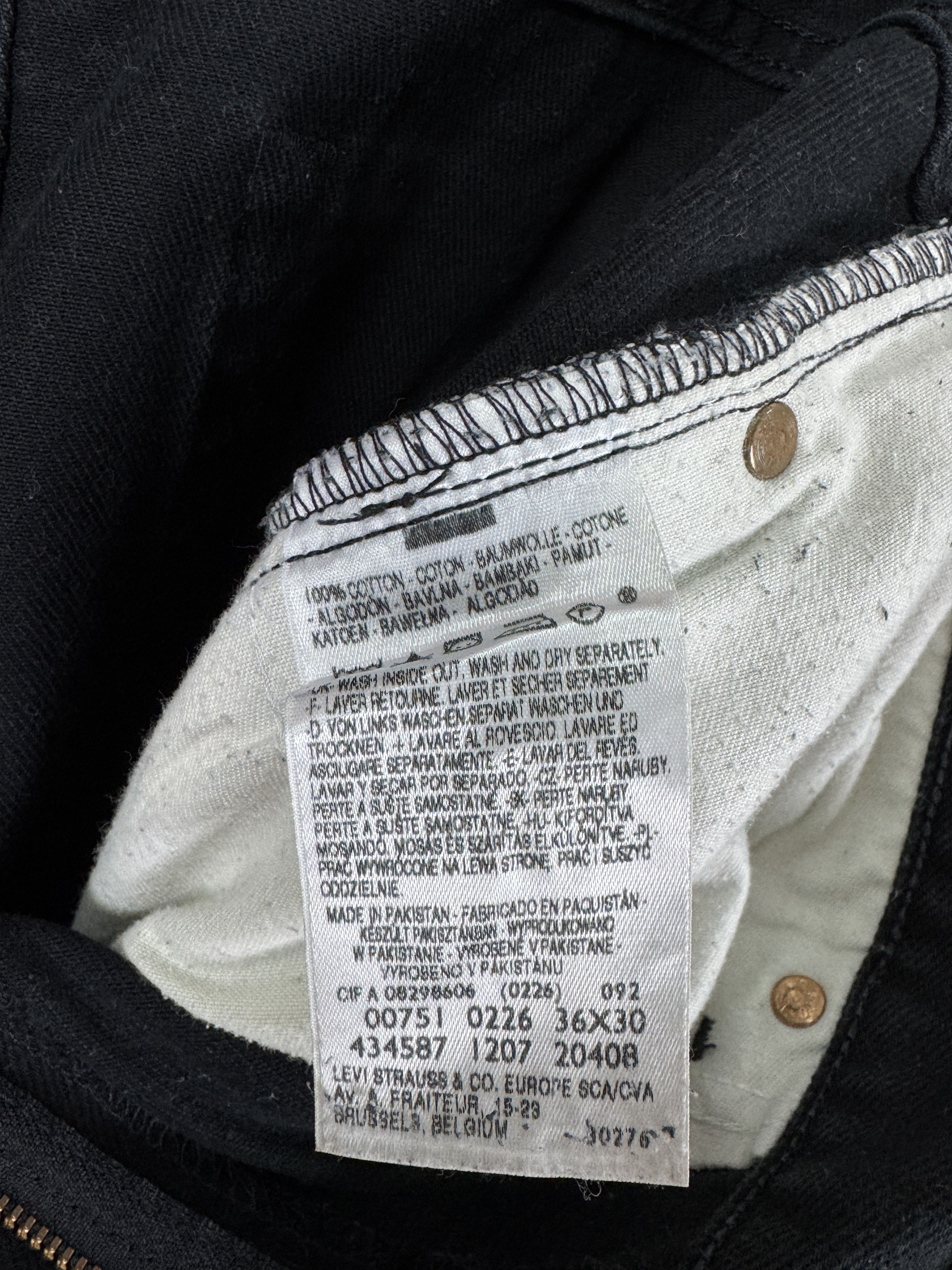 Levi's LEVIS 751 Vintage 90s Black Denim Jeans W36 L30 Size US 36 / EU 52 - 9 Thumbnail