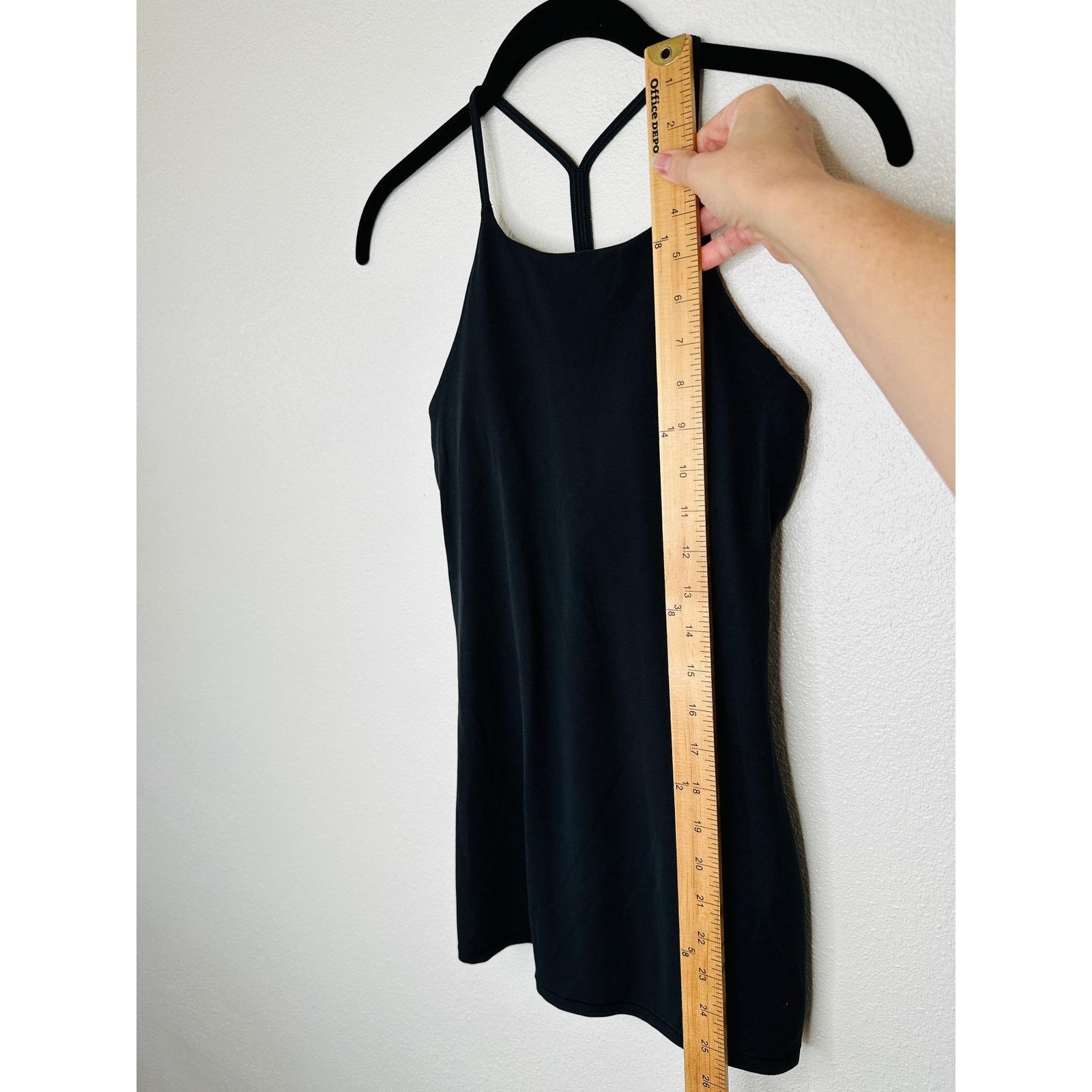 Lululemon Lululemon Black High Neck Racer Back Long Line Tank Top 4 Size S / US 4 / IT 40 - 7 Thumbnail