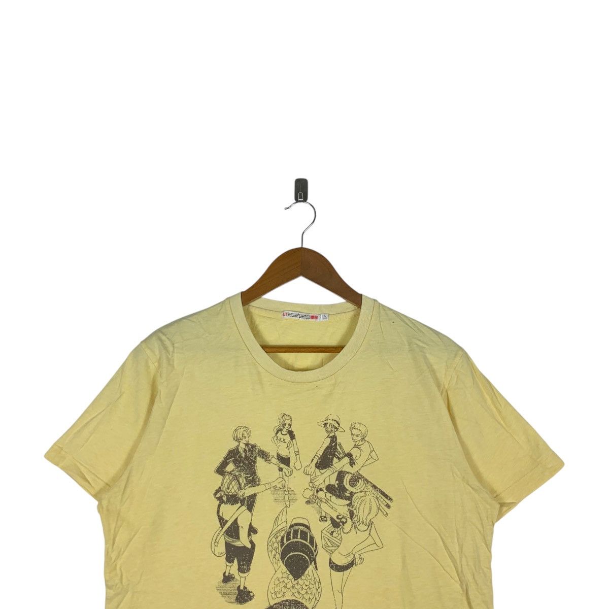 One Piece ONE PIECE x UNIQLO Alabasta Arc Princes Vivi X Tee Shirt Size L / US 10 / IT 46 - 2 Thumbnail