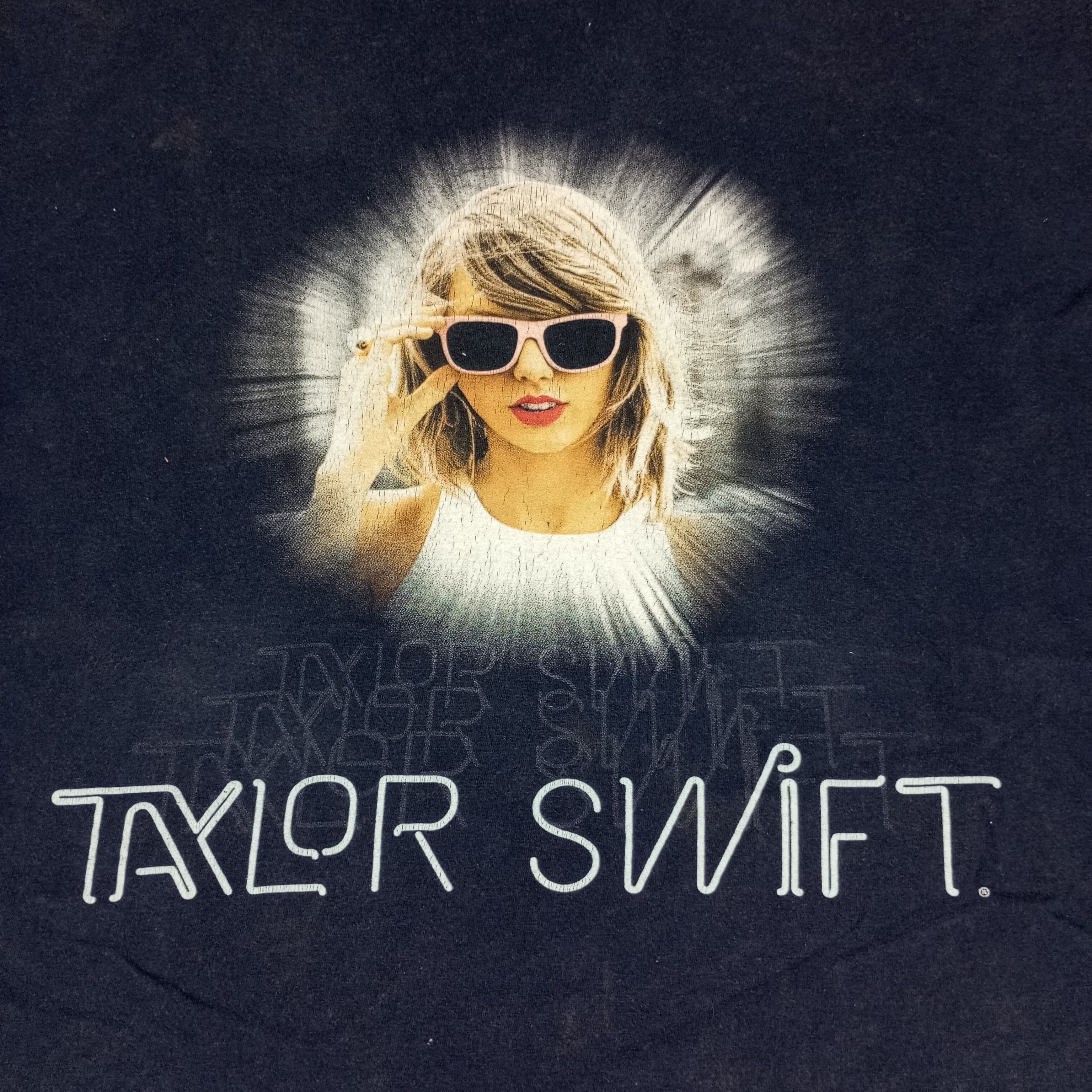 Band Tees × Vintage Taylor Swift World Tour Tshirt Size US M / EU 48-50 / 2 - 2 Thumbnail