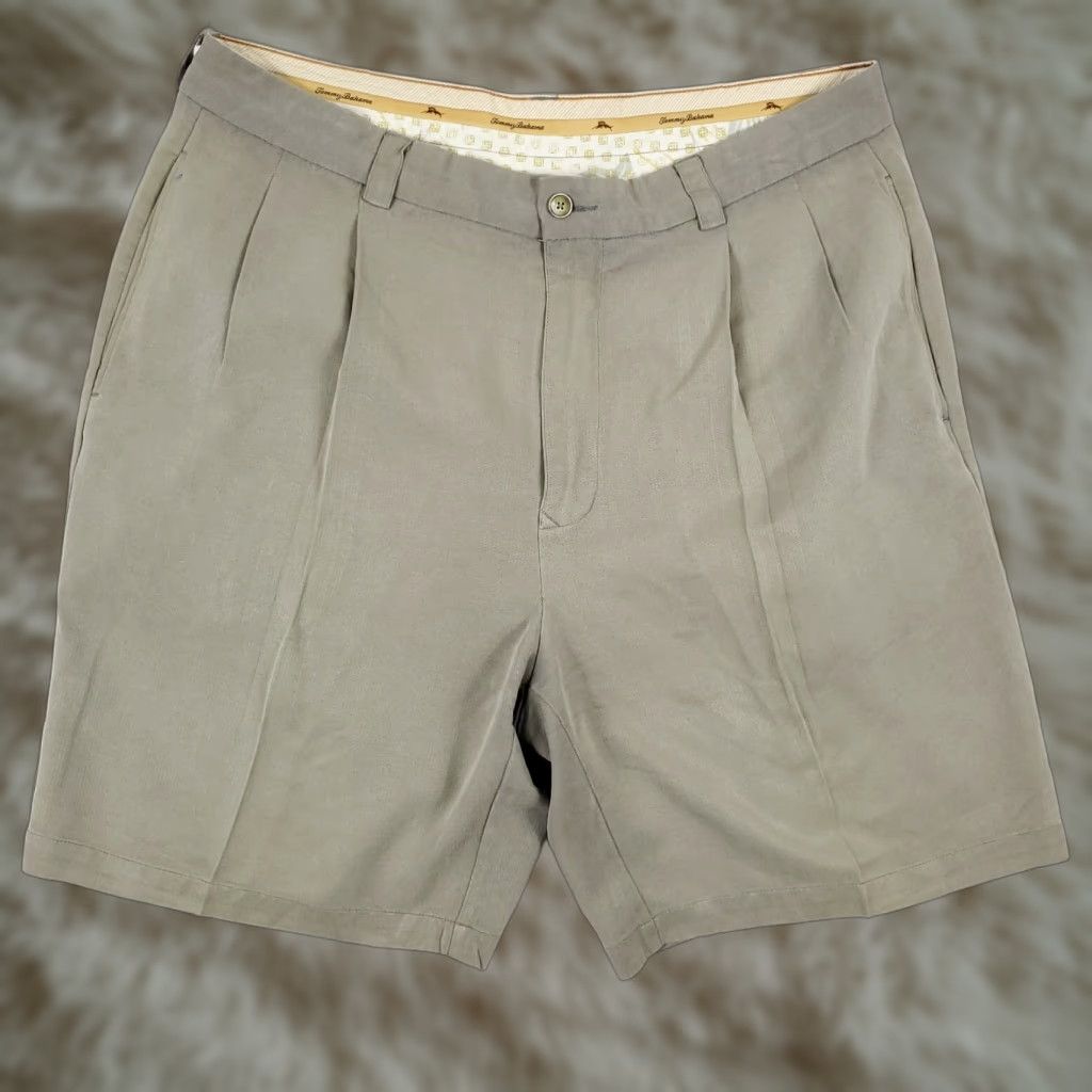 Tommy Bahama VINTAGE Tommy Bahama Men's Gray Silk Chino Shorts Size 35 Pleated Casual Preppy Size US 35 - 1 Thumbnail